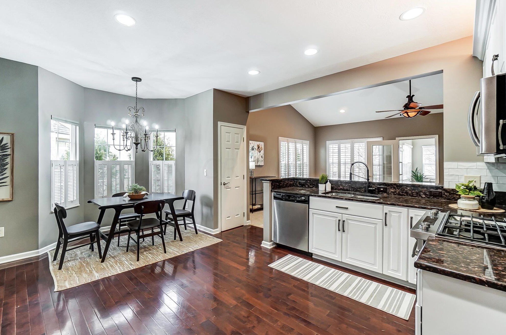 5193 Avery Oak Dr, Dublin OH  43016-7357 exterior