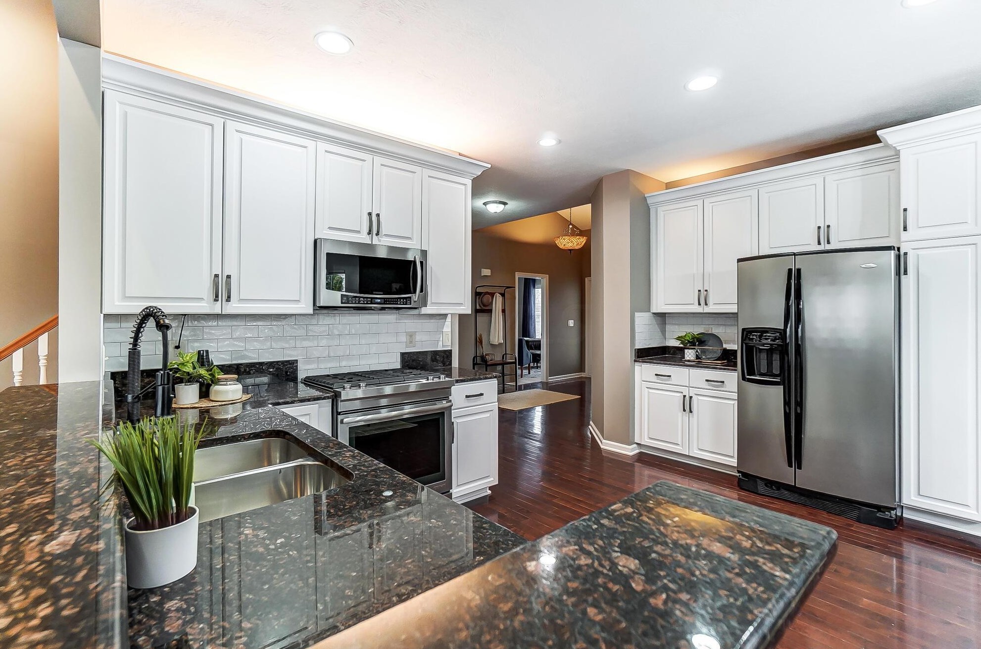 5193 Avery Oak Dr, Dublin OH  43016-7357 exterior