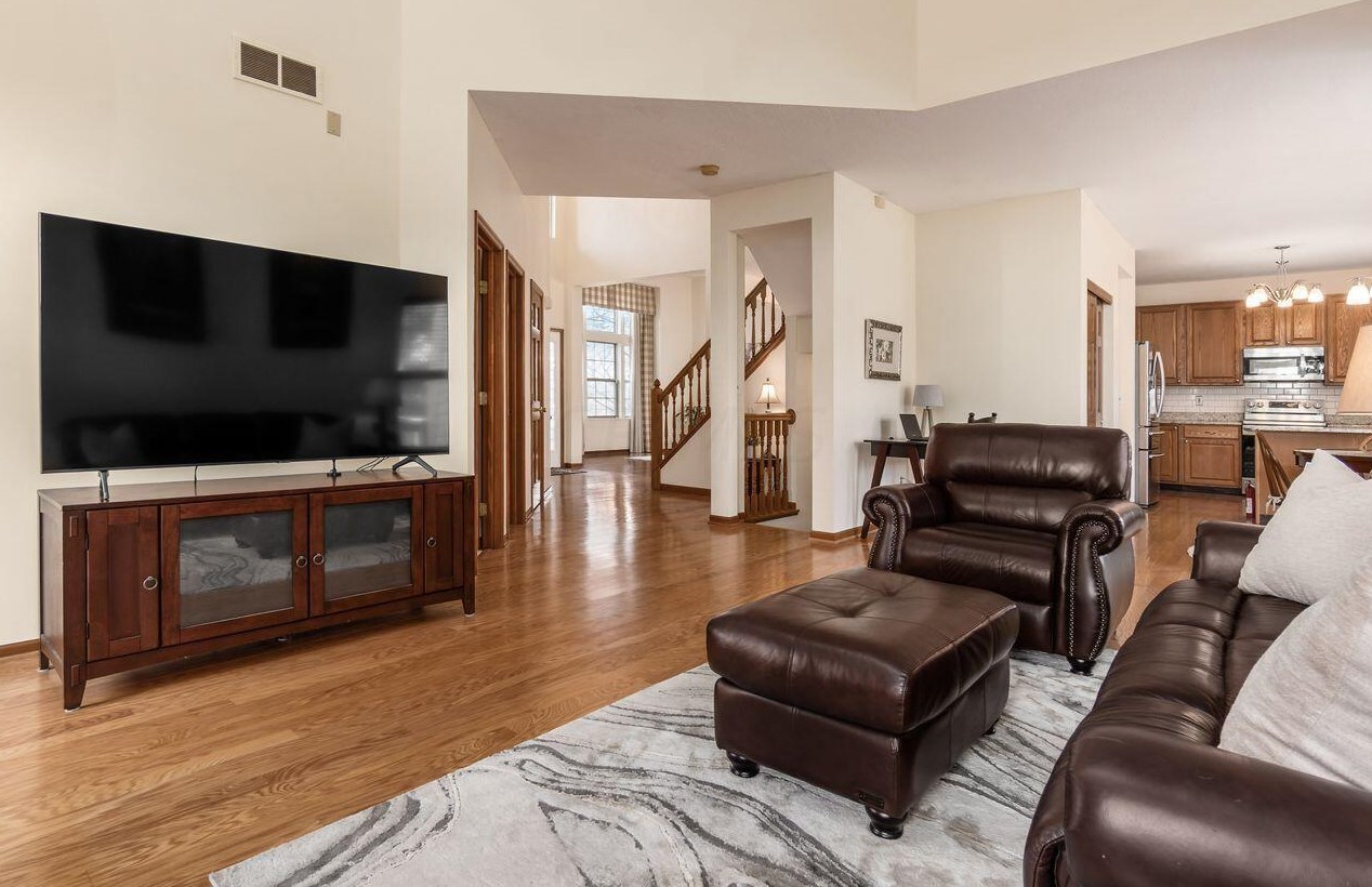 6160 Wynford Dr, Dublin OH  43017-8476 exterior
