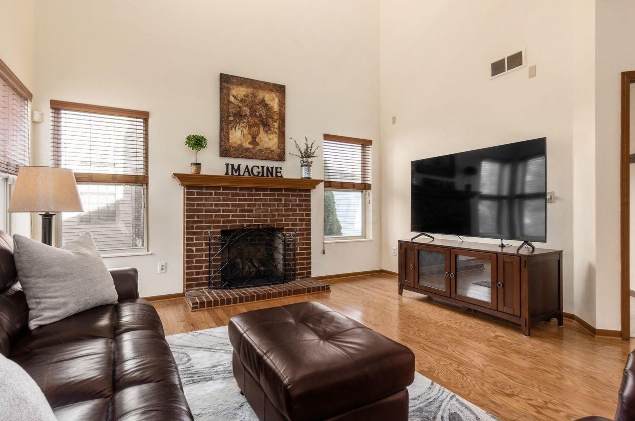6160 Wynford Dr, Dublin OH  43017-8476 exterior