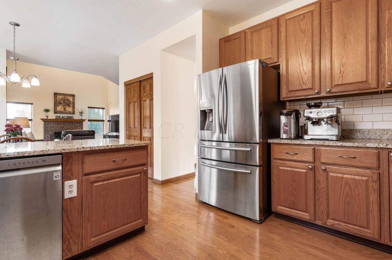 6160 Wynford Dr, Dublin OH  43017-8476 exterior