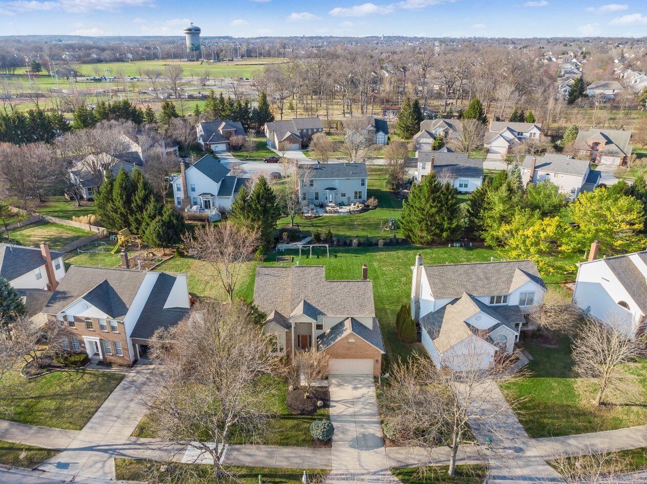 6160 Wynford Dr, Dublin OH  43017-8476 exterior