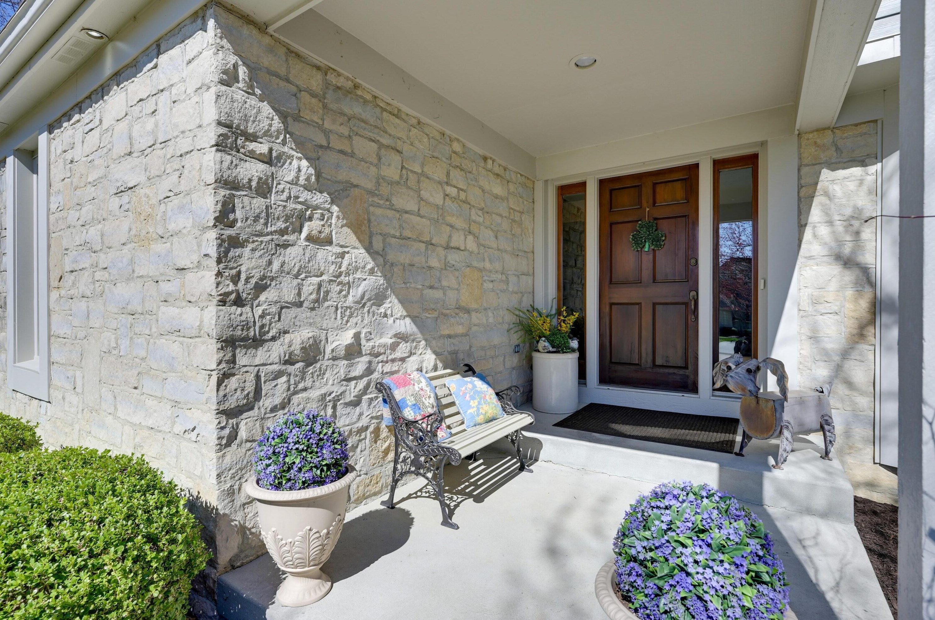 6286 Deeside Dr, Dublin OH  43017-9459 exterior