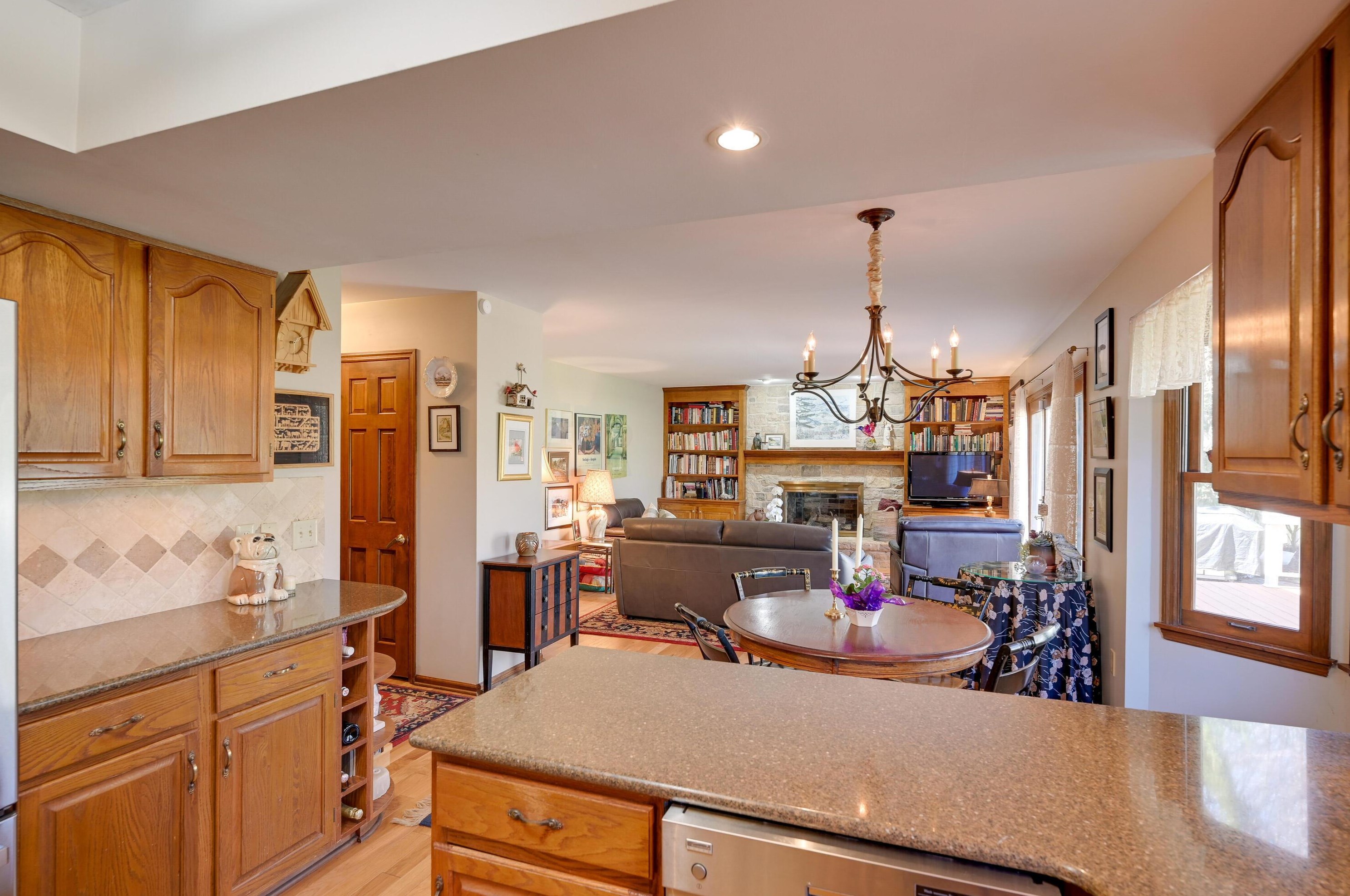 6286 Deeside Dr, Dublin OH  43017-9459 exterior