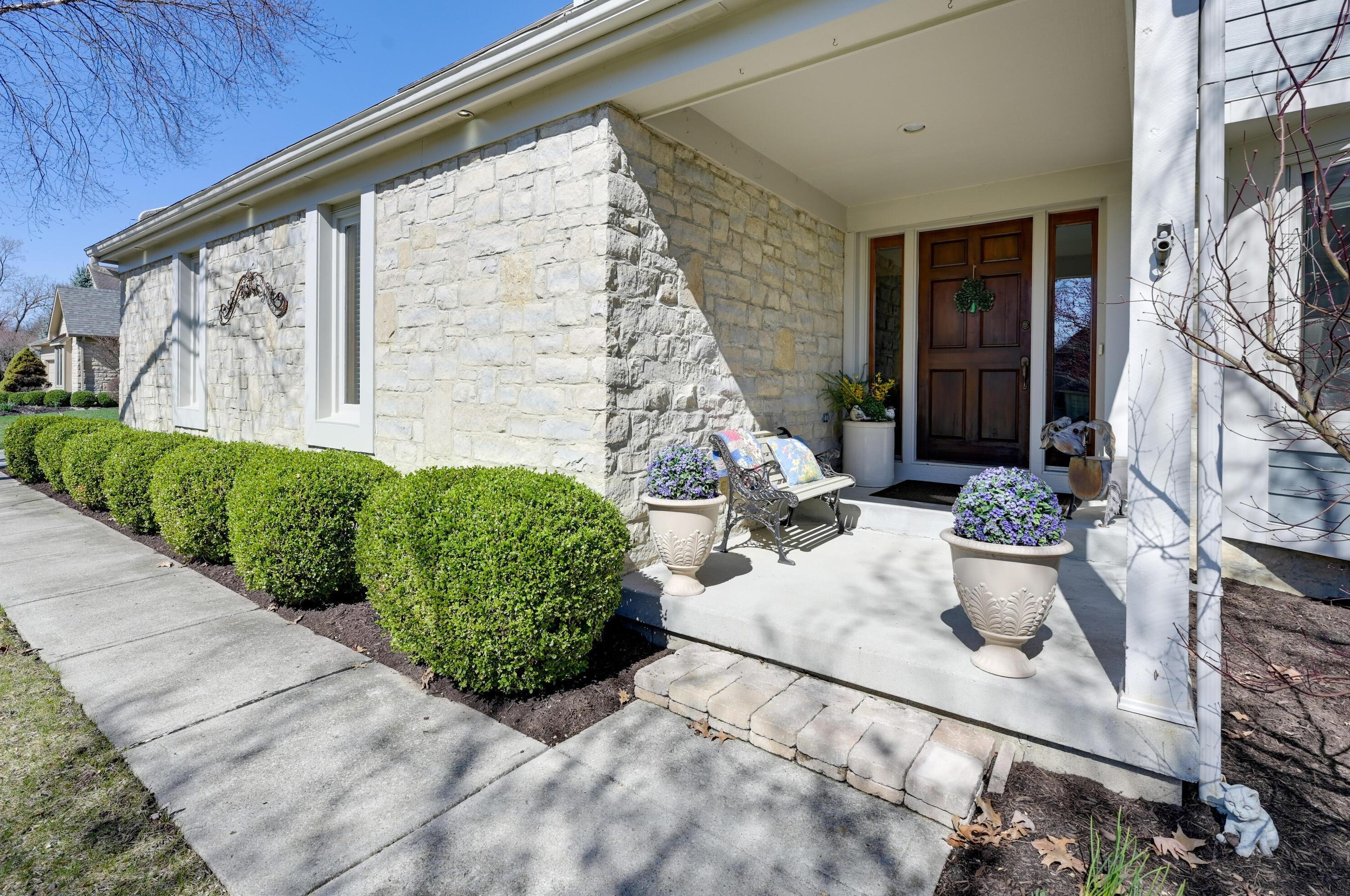 6286 Deeside Dr, Dublin OH  43017-9459 exterior