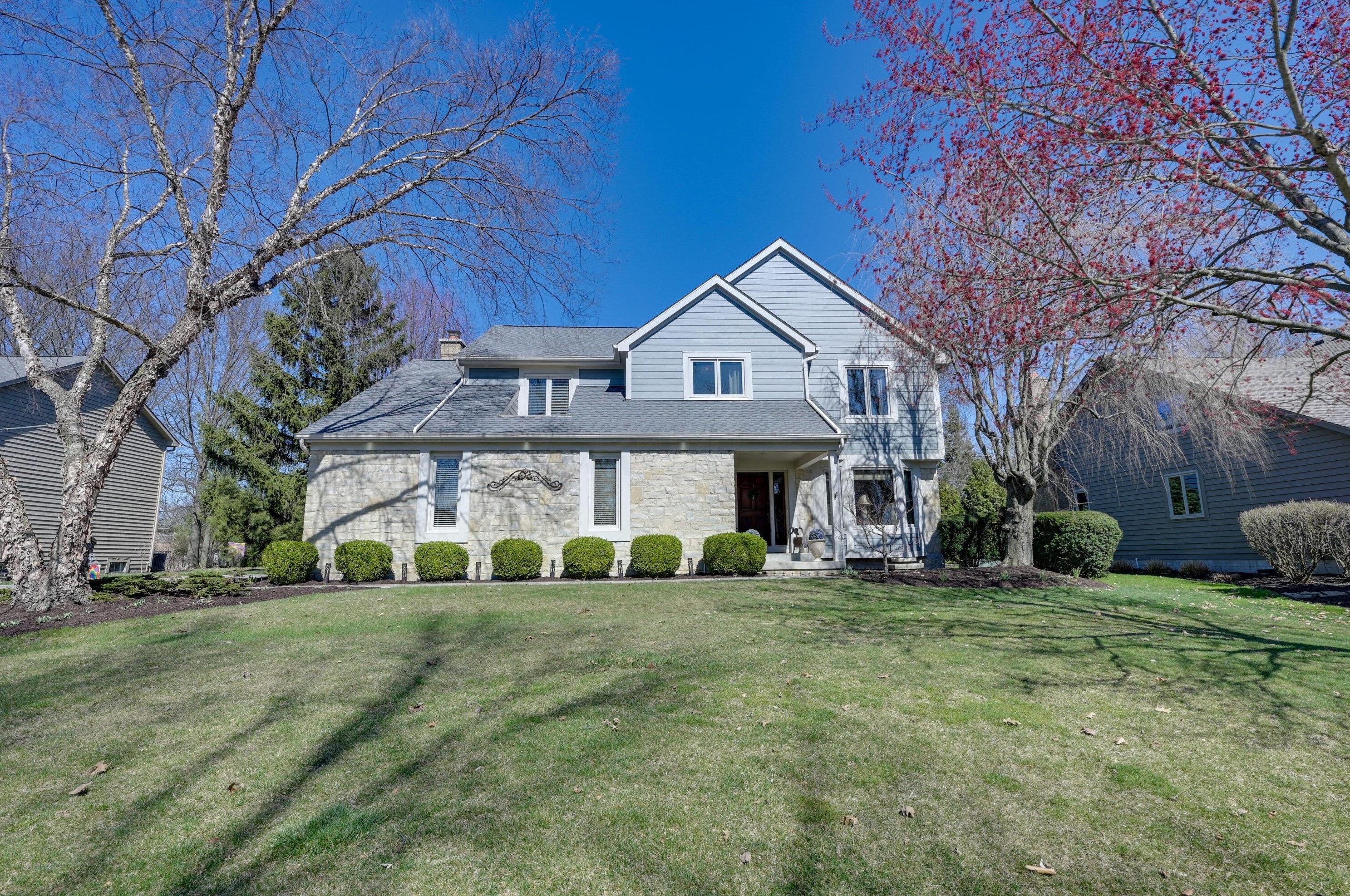6286 Deeside Dr, Dublin, OH 43017