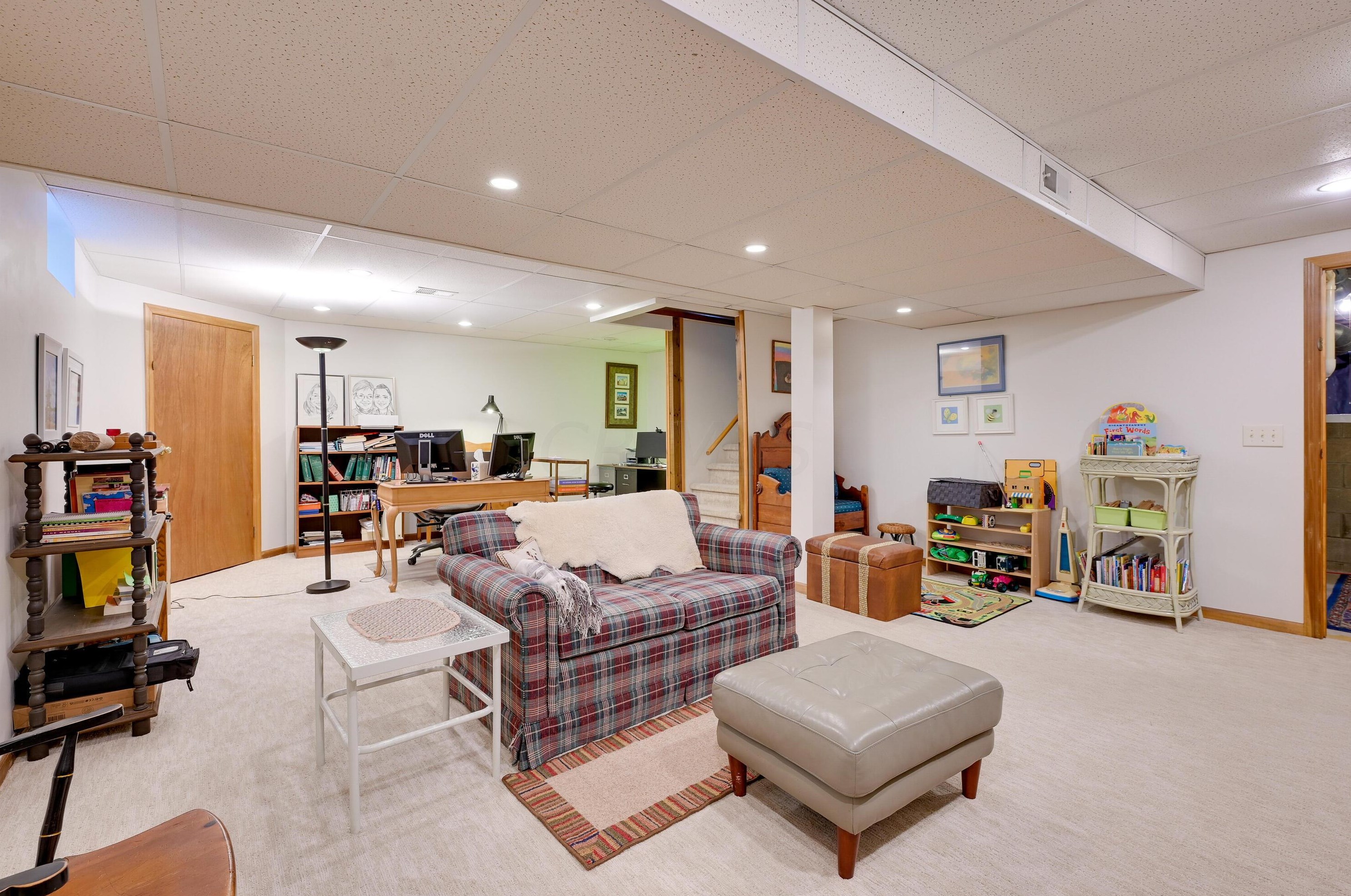 6286 Deeside Dr, Dublin OH  43017-9459 exterior