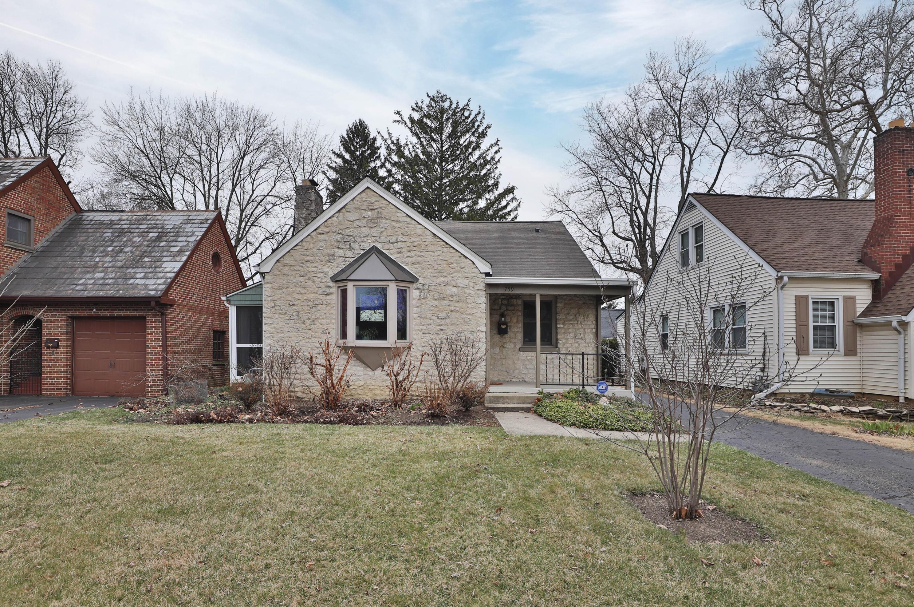 759 Broadleigh Rd, Columbus, OH 43209-2501