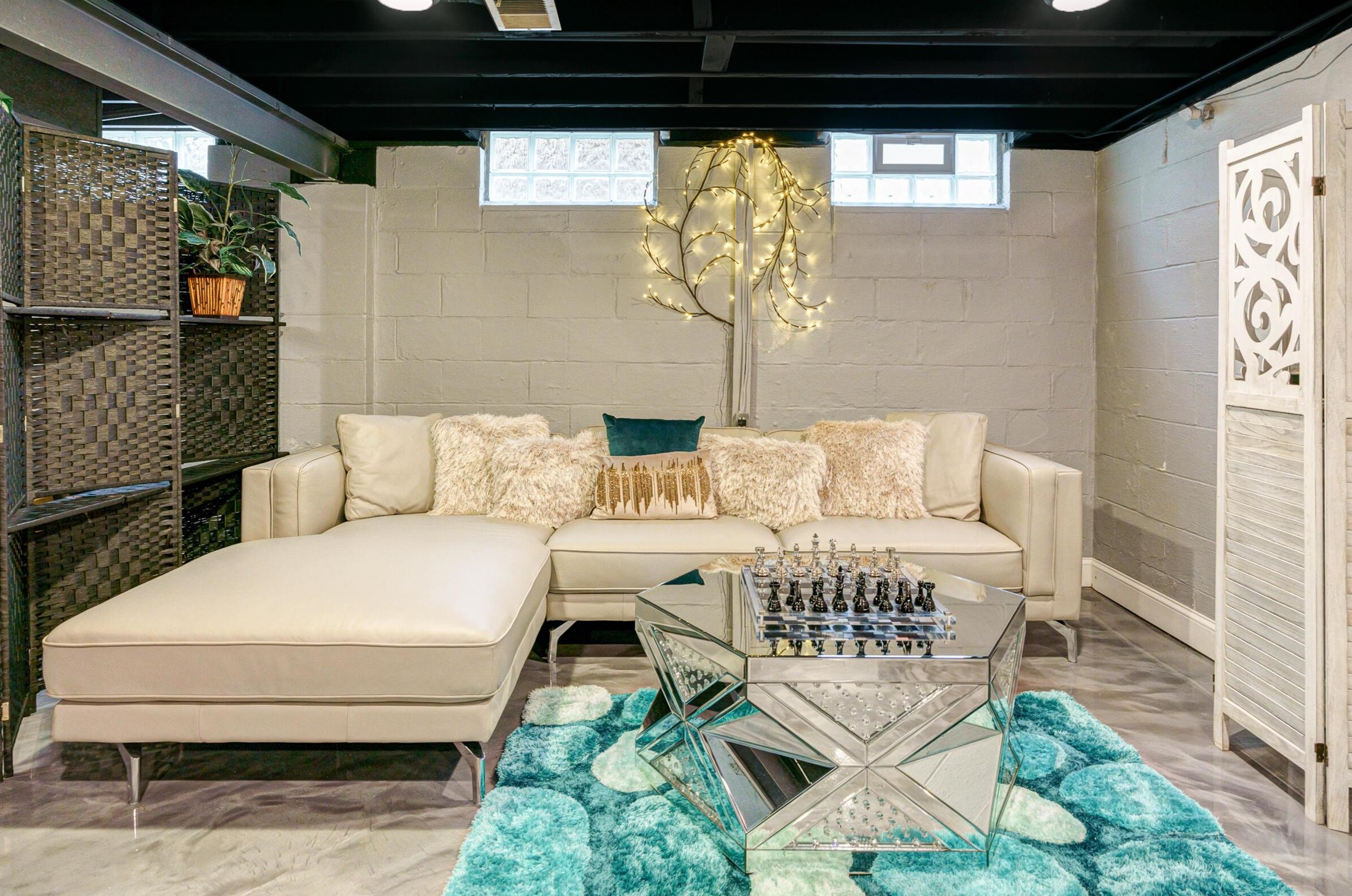 1373 Bolenhill Ave, Columbus OH  43229-1321 exterior