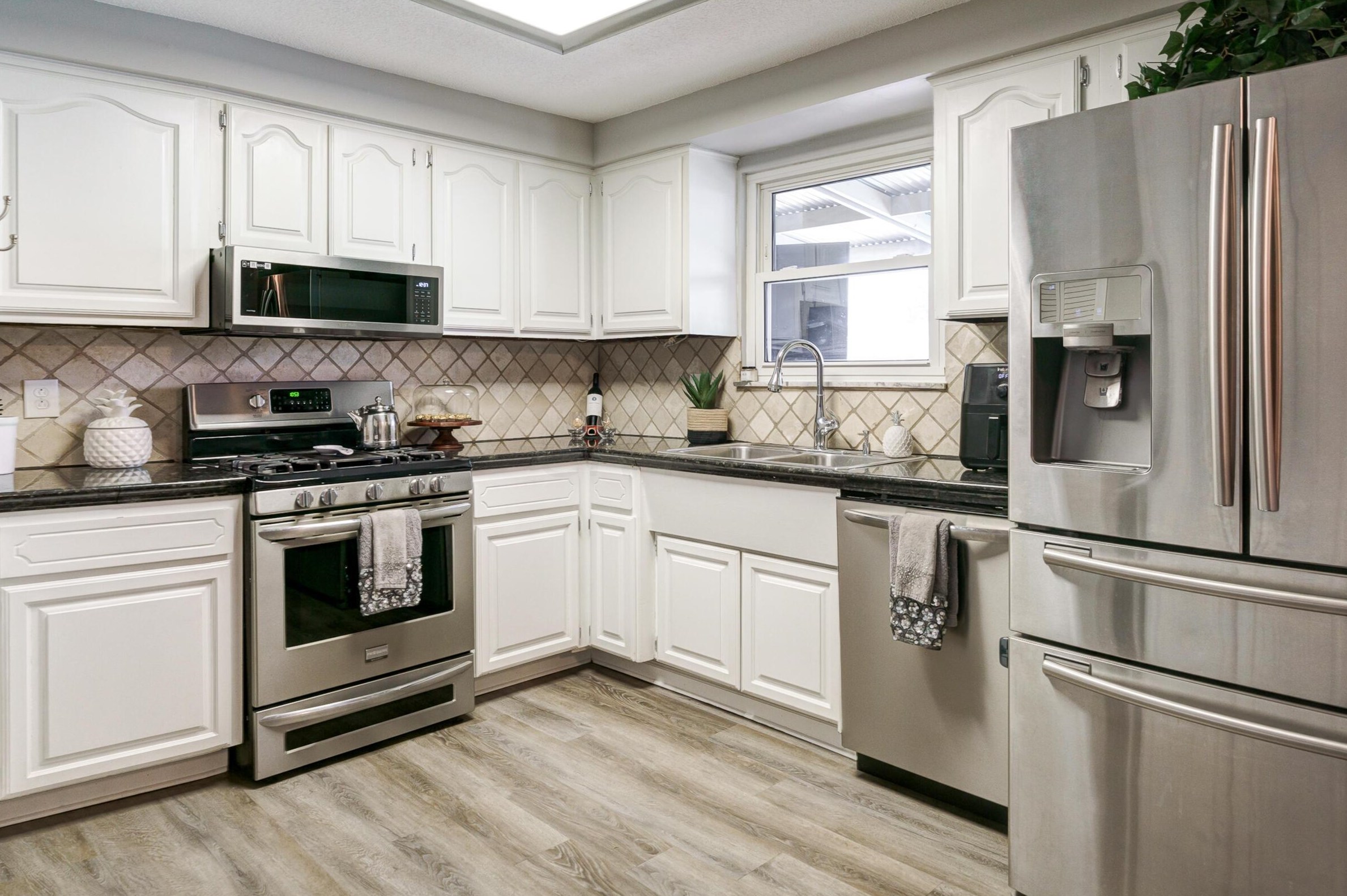 1373 Bolenhill Ave, Columbus OH  43229-1321 exterior