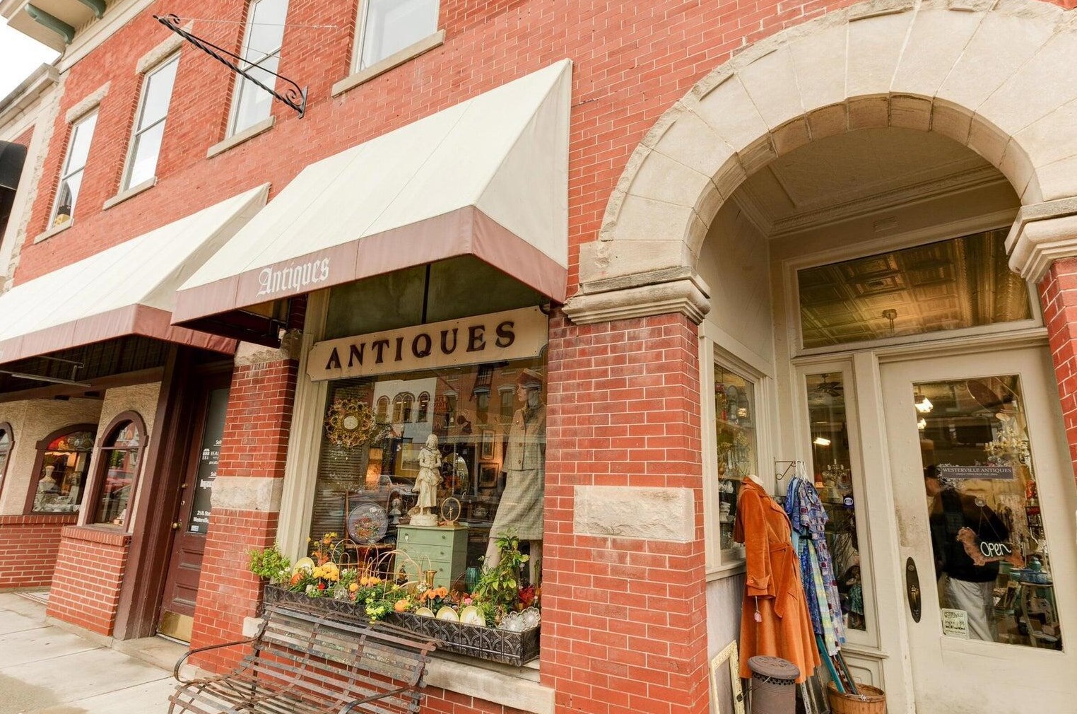 1373 Bolenhill Ave, Columbus OH  43229-1321 exterior