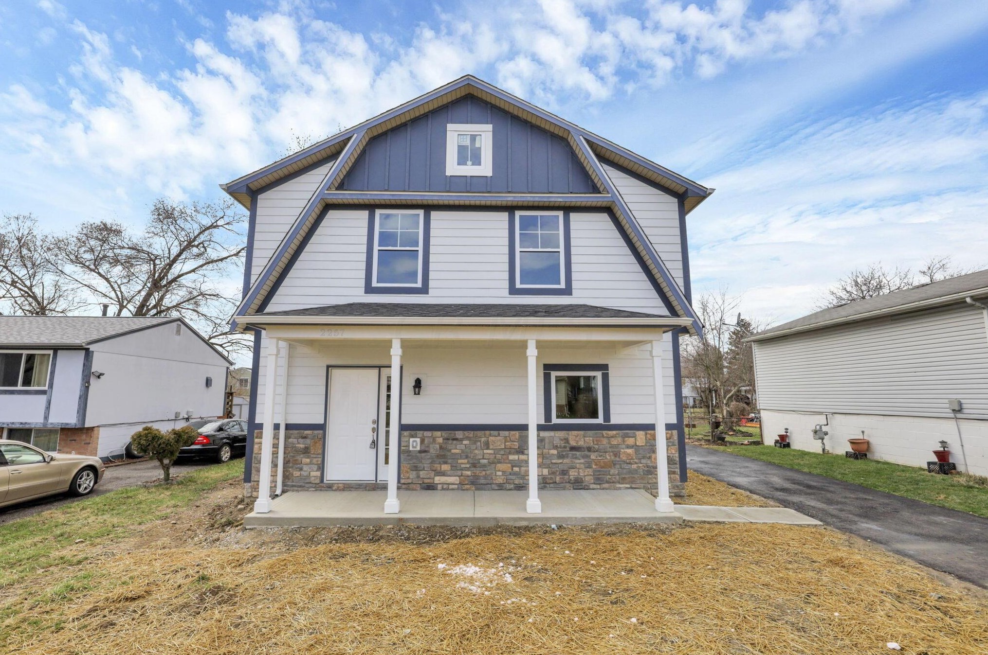 2257 Meridian Ct, Columbus, OH 43232-4037