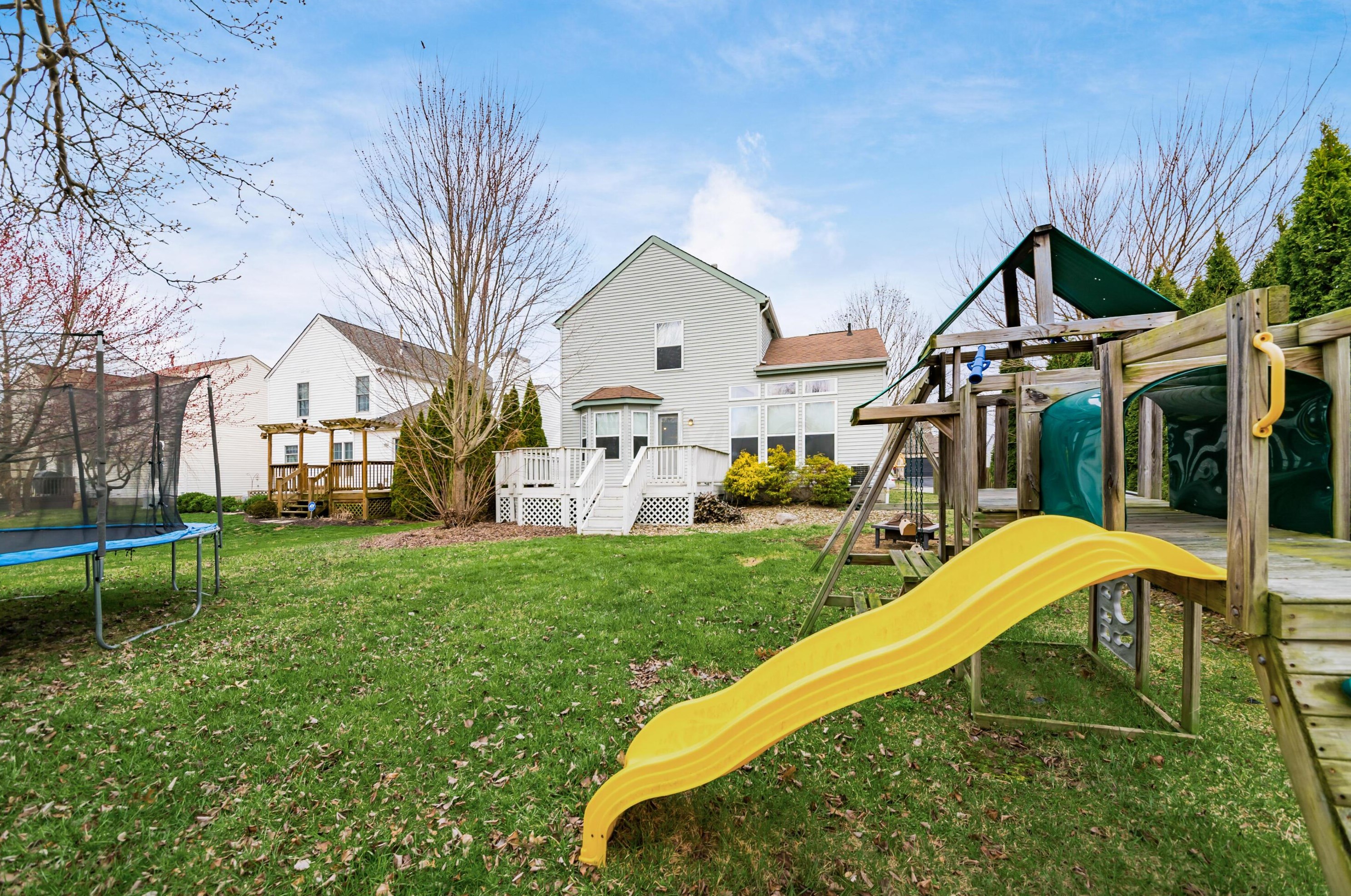 1233 Harley Run Dr, Blacklick OH  43004-9196 exterior