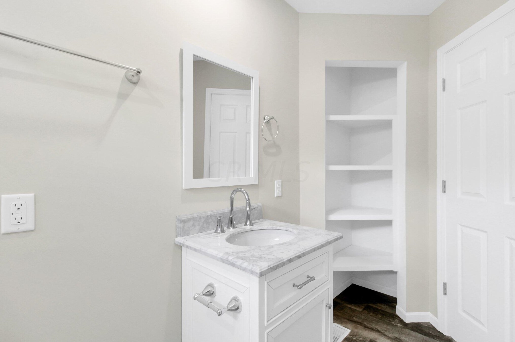 2353 Parkwood Ave, Columbus OH  43211-2374 exterior