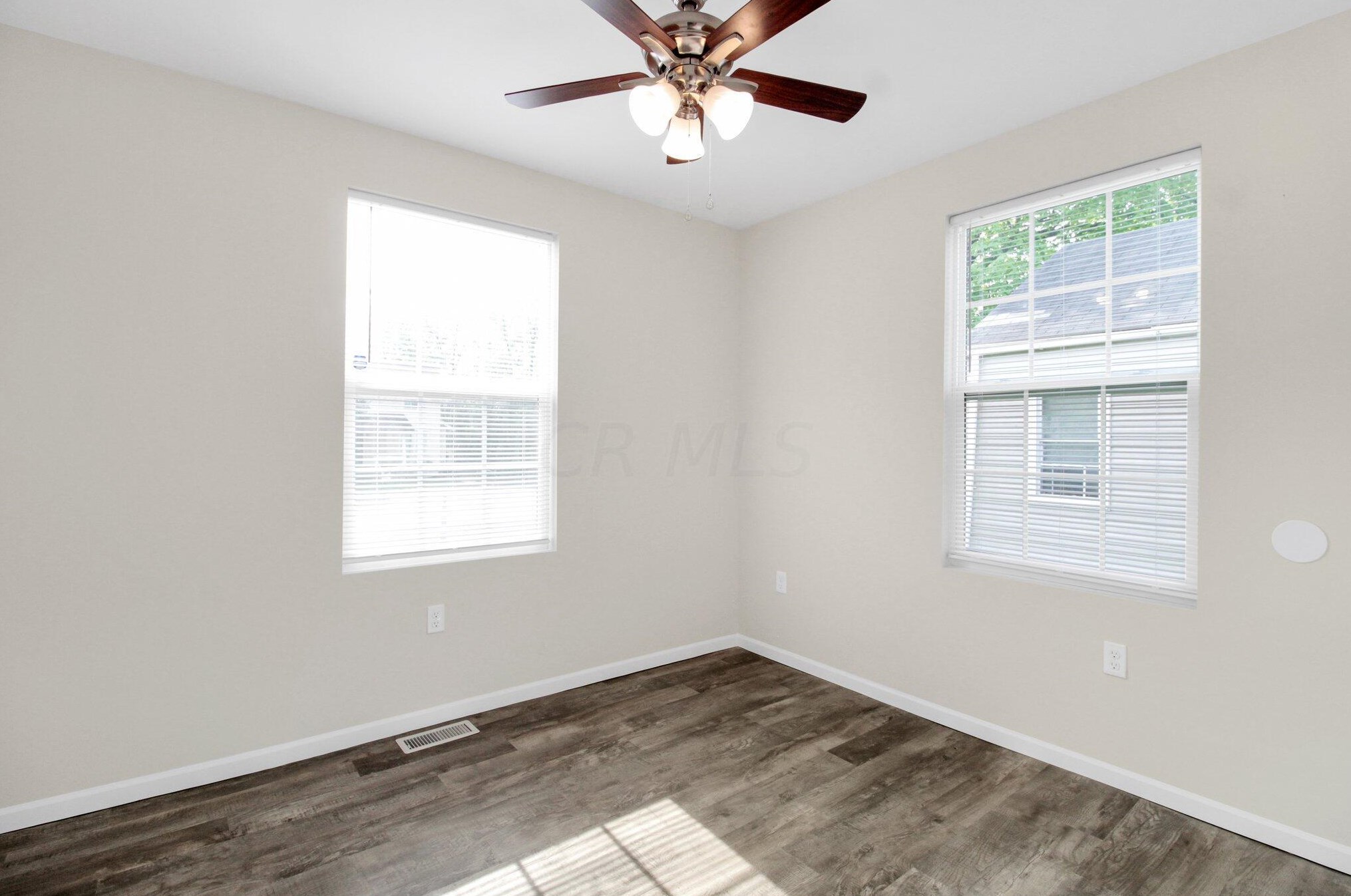 2353 Parkwood Ave, Columbus OH  43211-2374 exterior