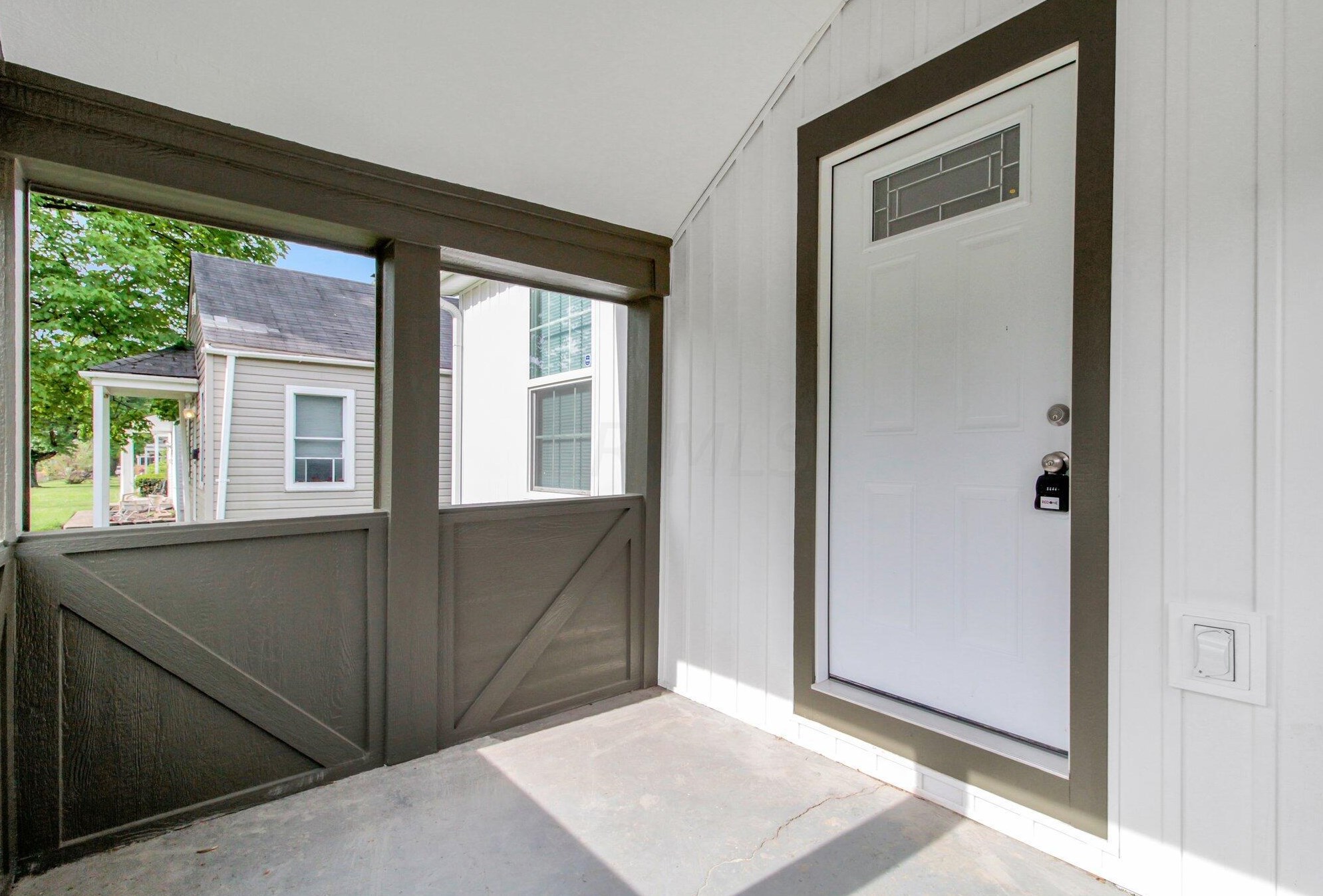 2353 Parkwood Ave, Columbus OH  43211-2374 exterior