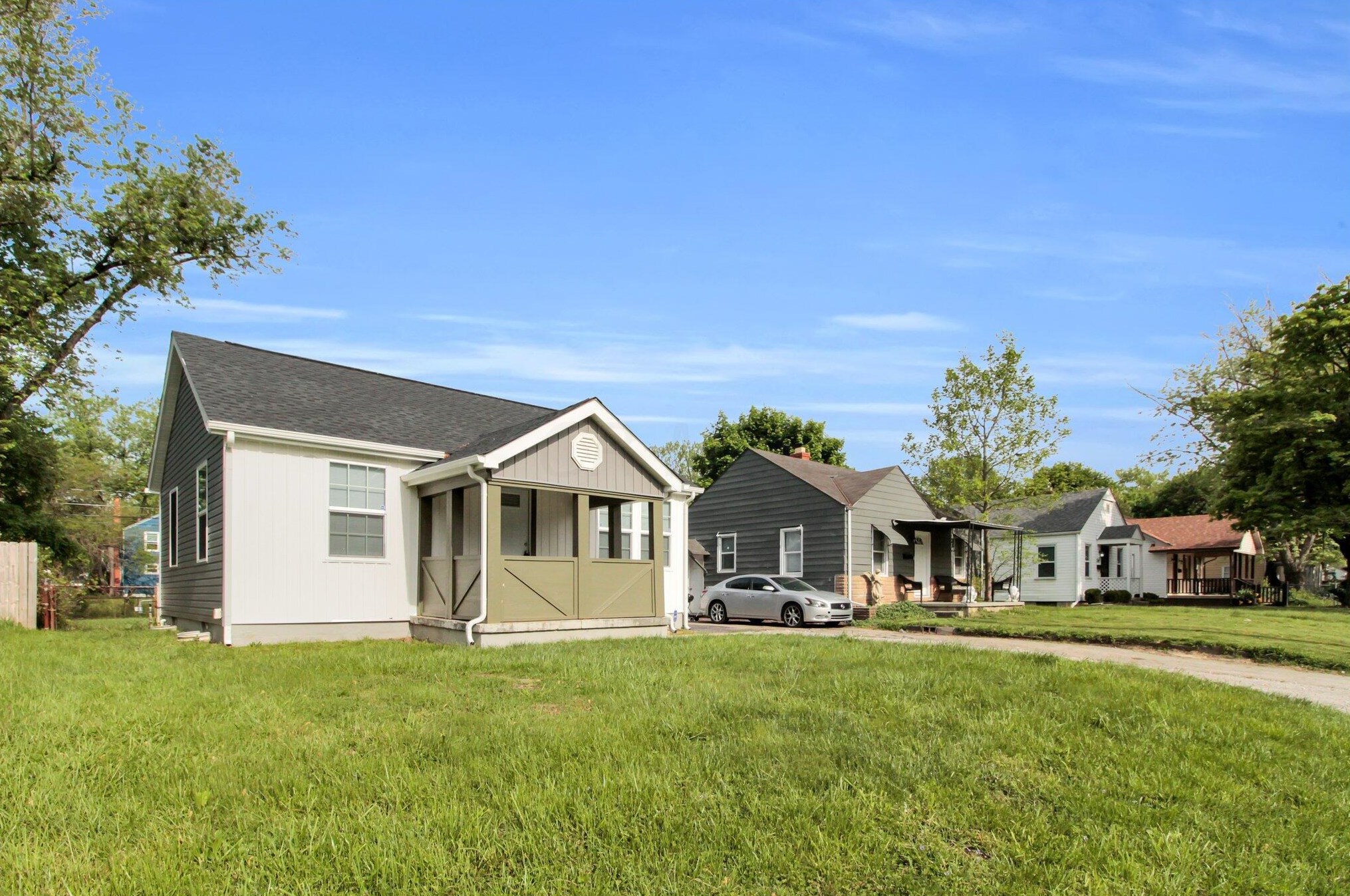 2353 Parkwood Ave, Columbus OH  43211-2374 exterior