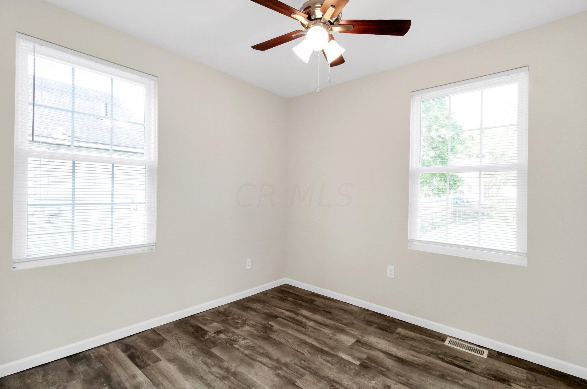 2353 Parkwood Ave, Columbus OH  43211-2374 exterior