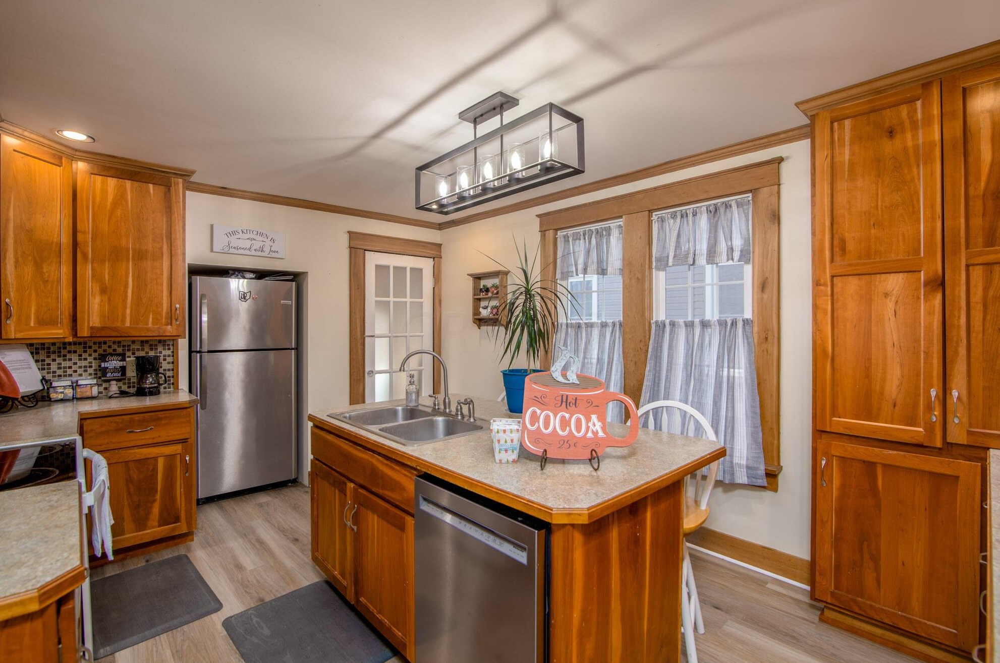 211 Oak St, Mount Vernon, OH 43050