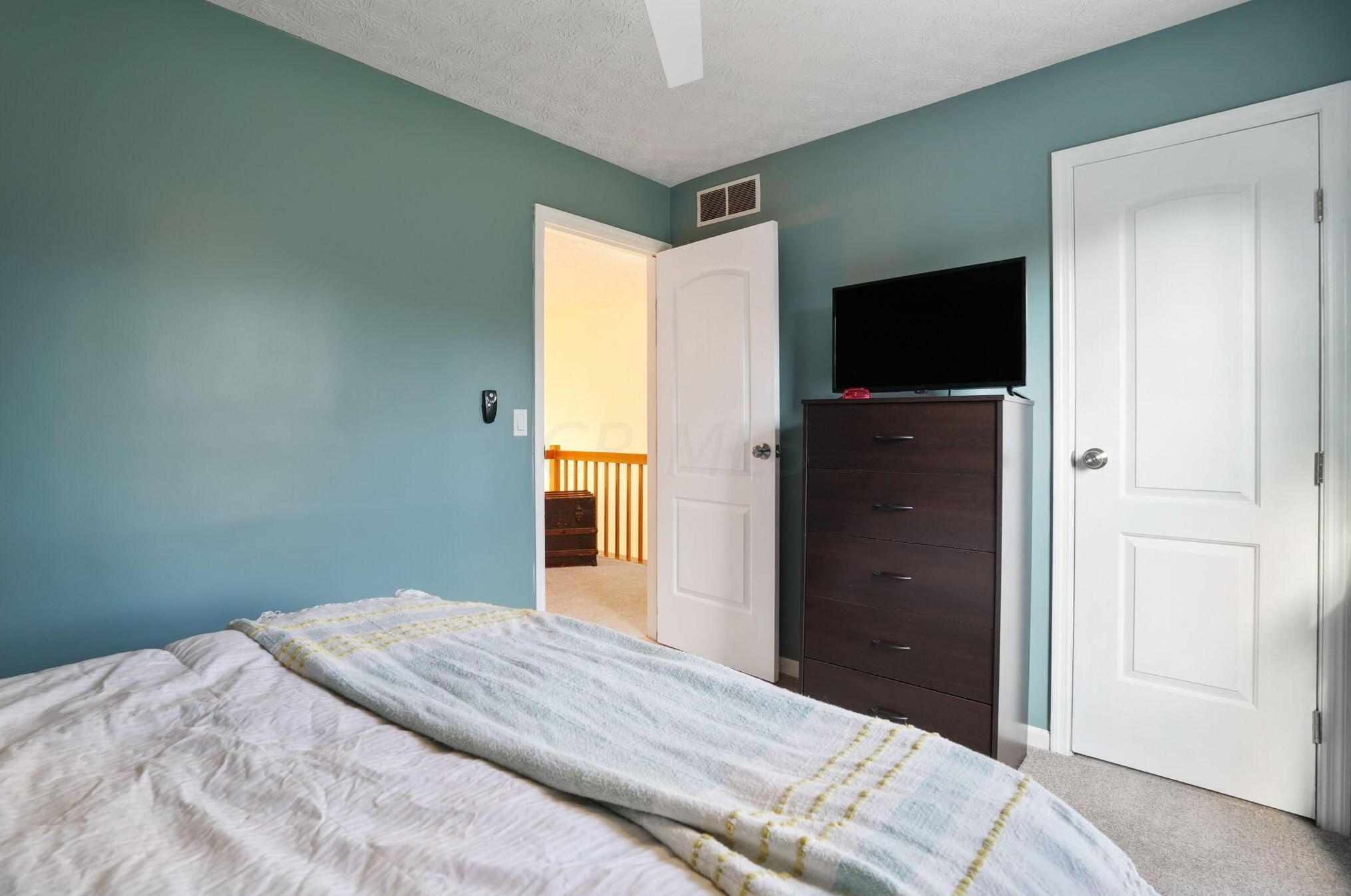 498 Helmbright Dr, Columbus OH  43230-4396 exterior