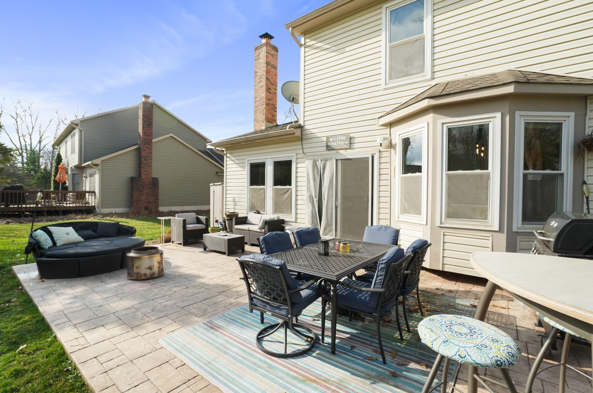 498 Helmbright Dr, Columbus OH  43230-4396 exterior