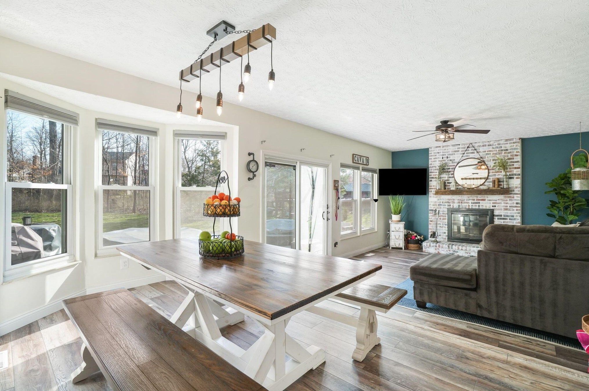 498 Helmbright Dr, Columbus OH  43230-4396 exterior