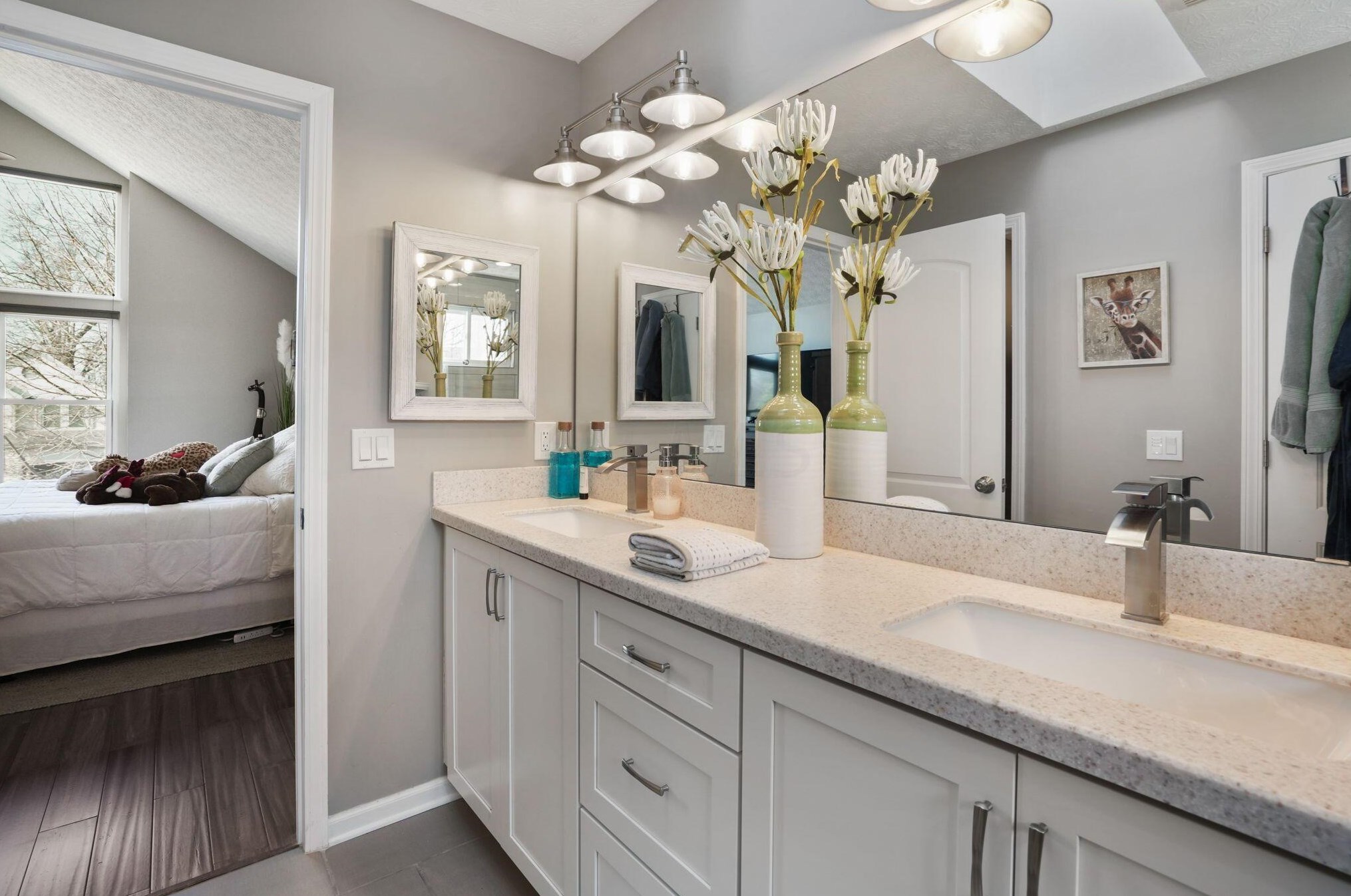 498 Helmbright Dr, Columbus OH  43230-4396 exterior