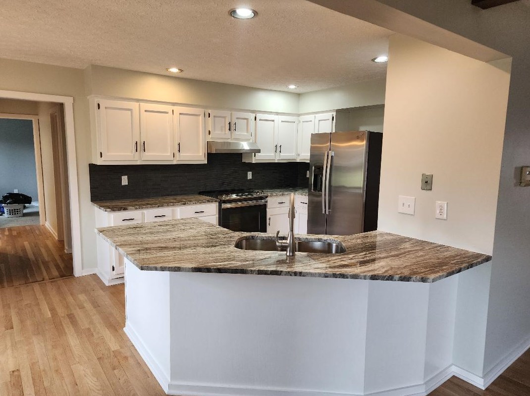 682 Paddlewheel Dr, Westerville, OH 43082-1037
