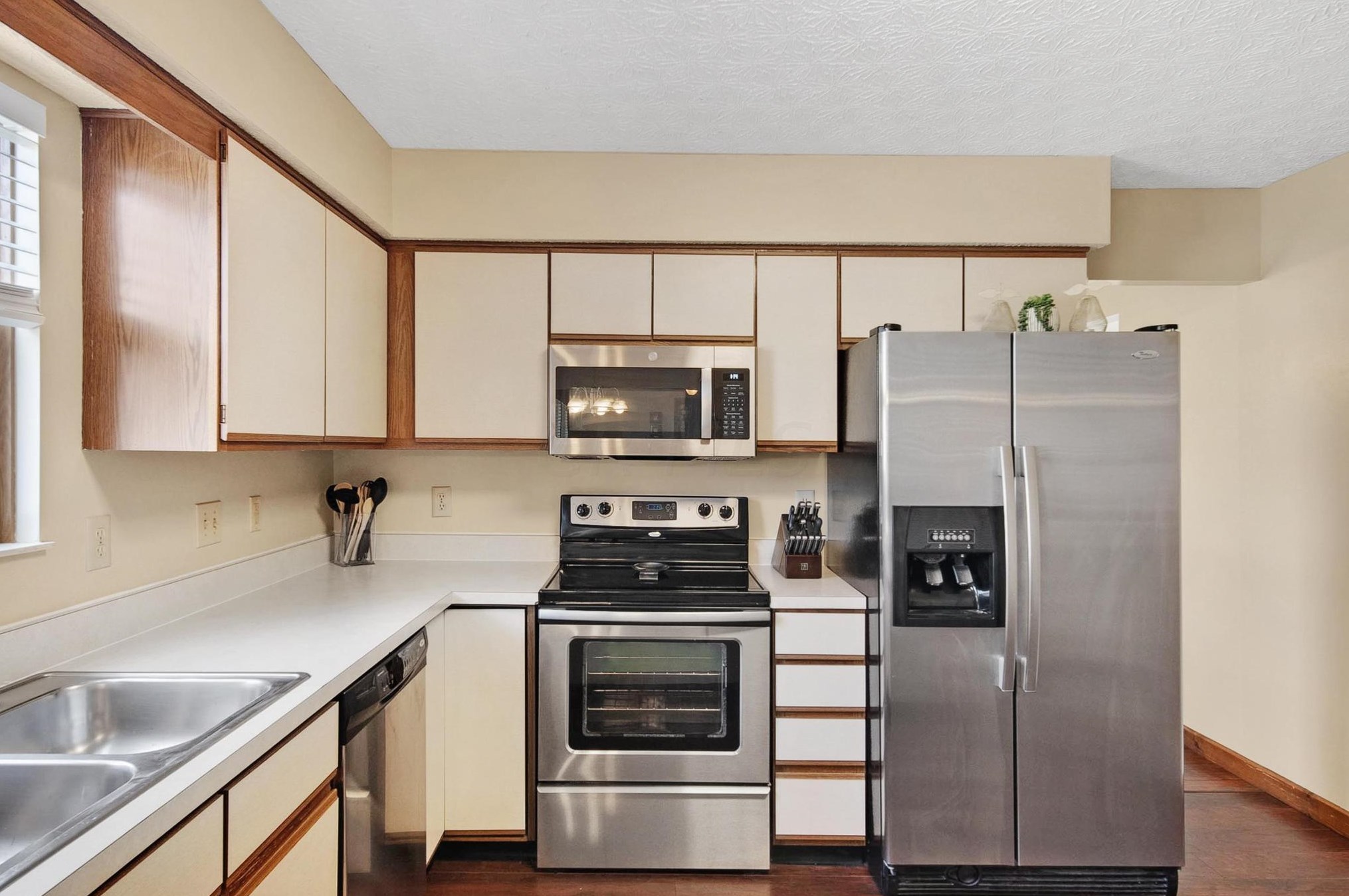 3180 Wild Dunes Ct, Pickerington OH  43147-8742 exterior