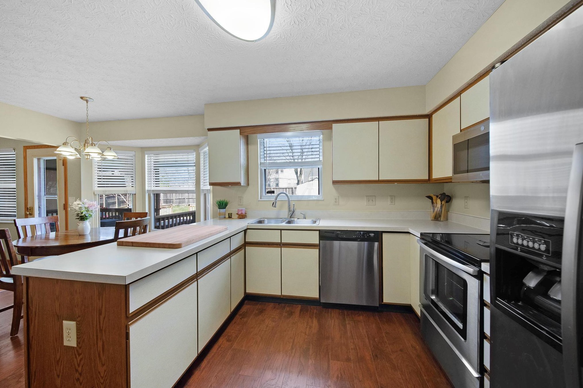 3180 Wild Dunes Ct, Pickerington OH  43147-8742 exterior