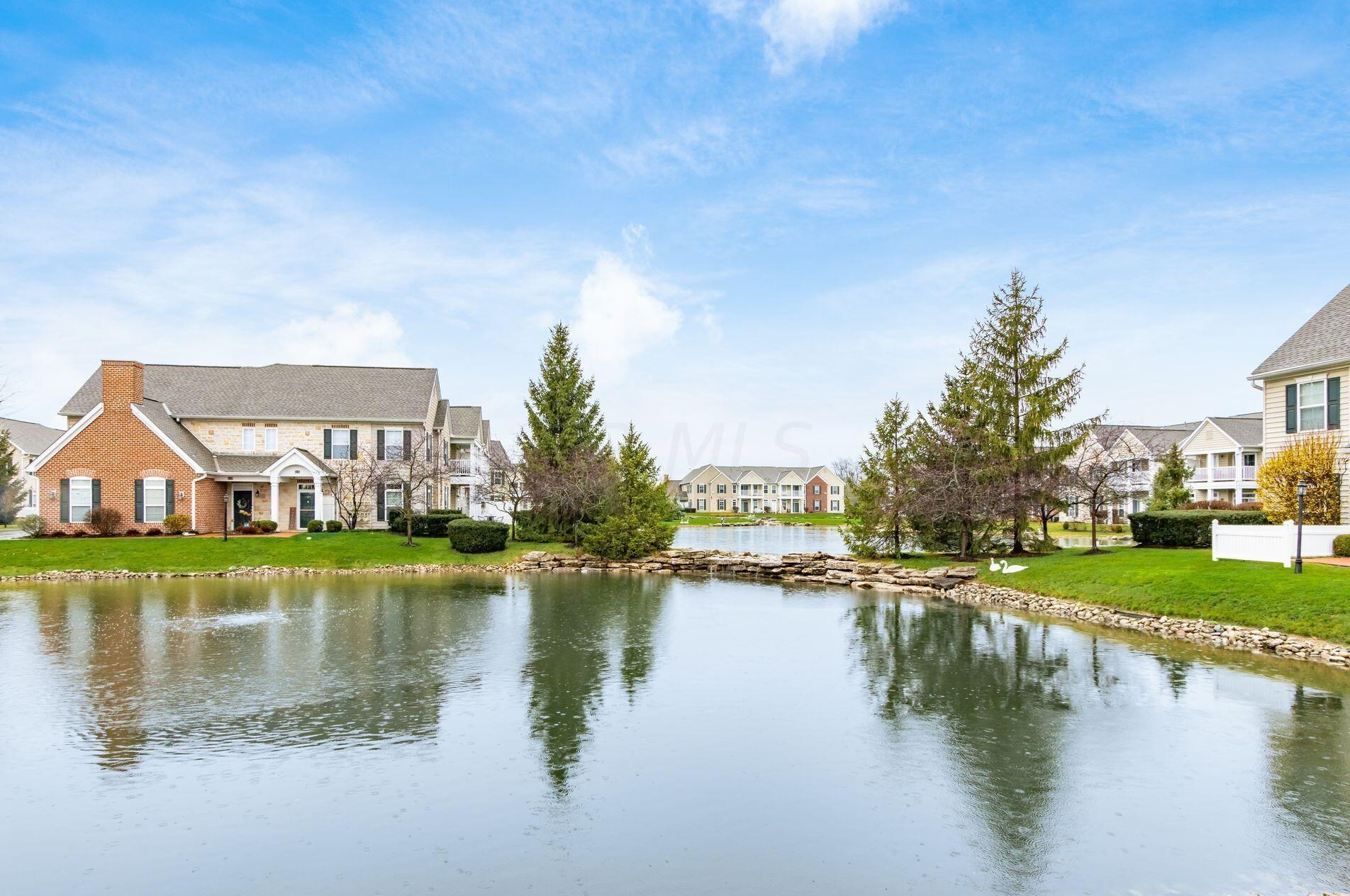 5614 Frawley Dr, Dublin OH  43016-6062 exterior