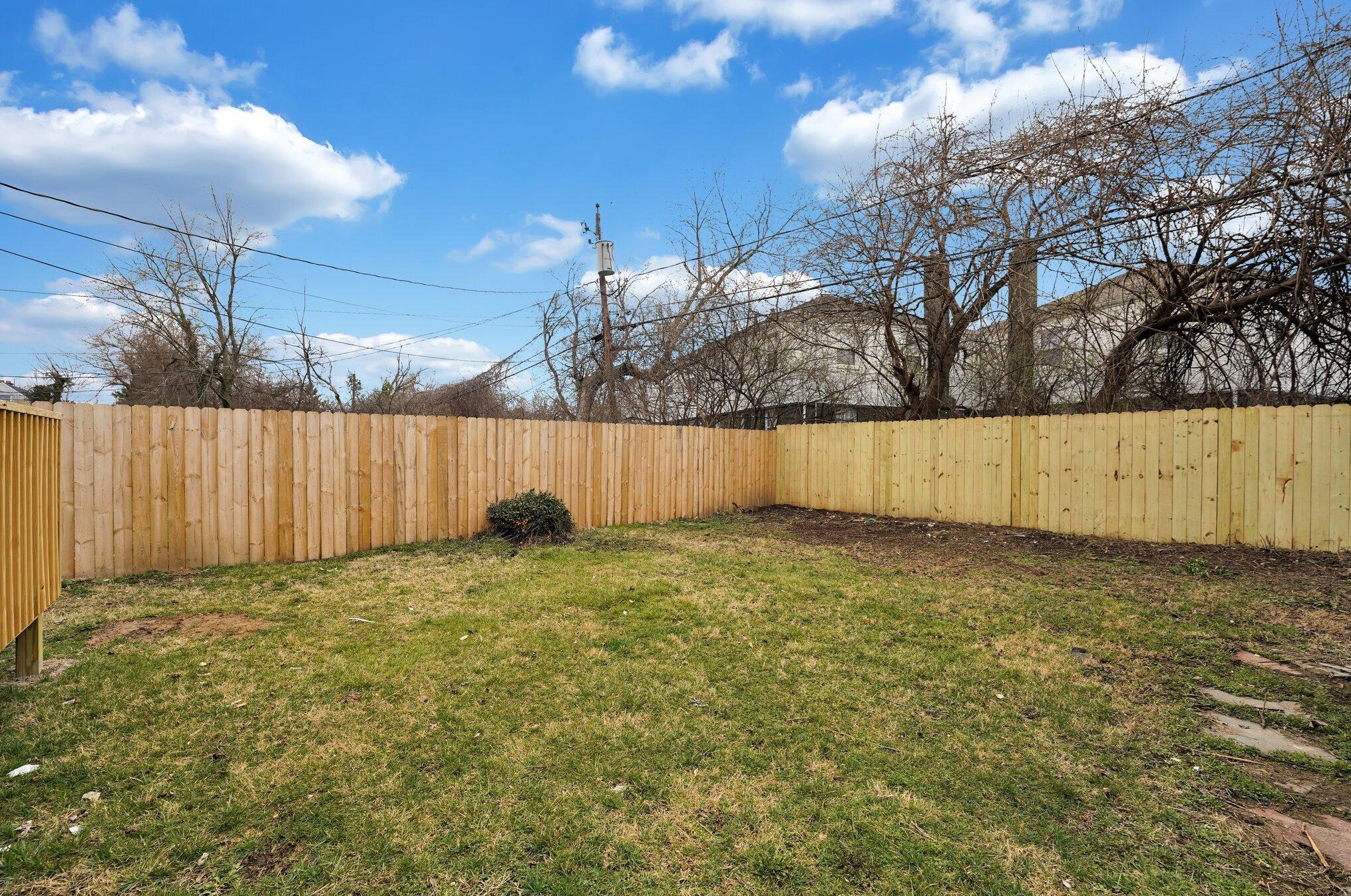 474 James Rd, Columbus OH  43230-3302 exterior