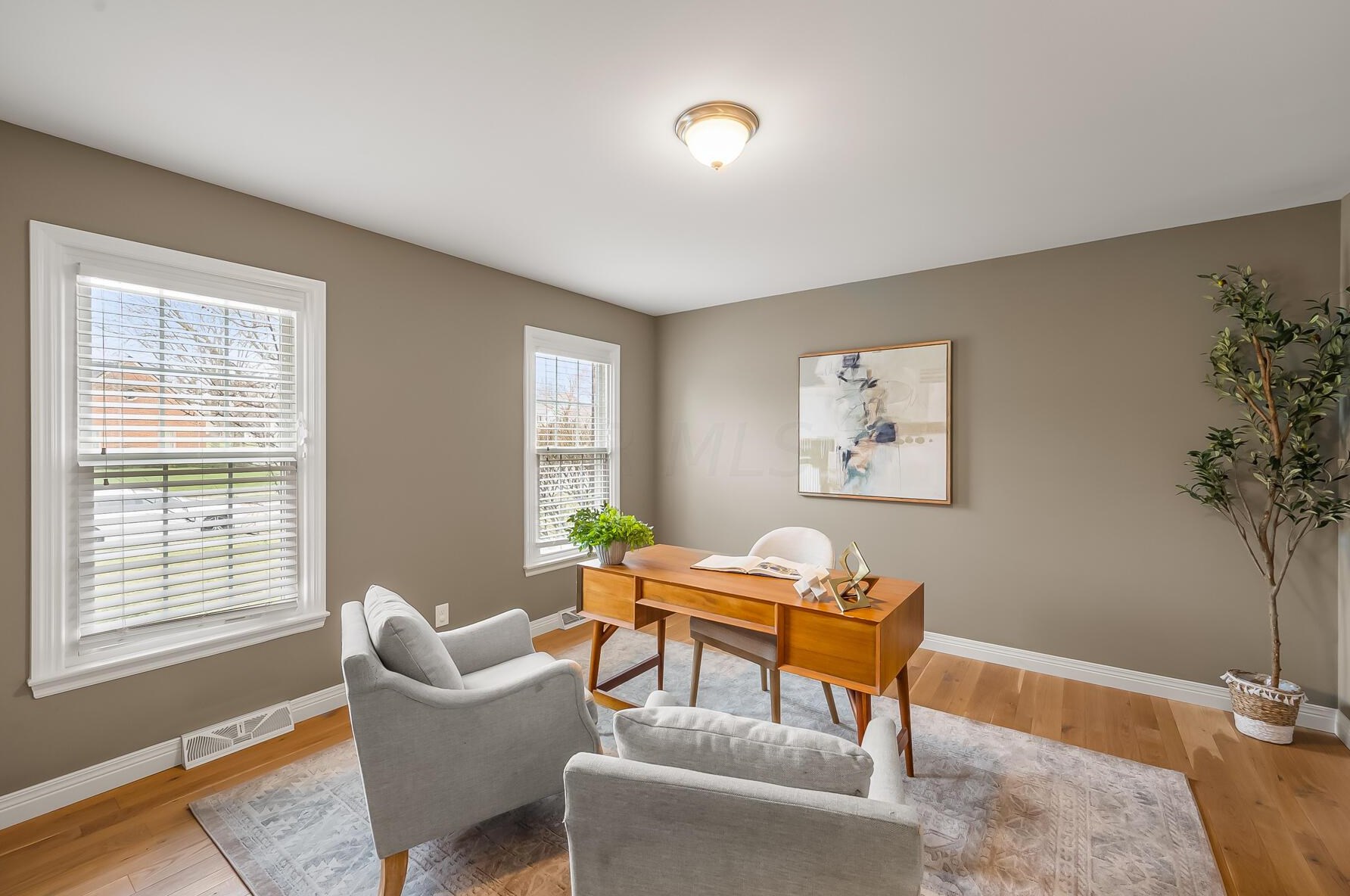 4162 Squires Ln, Columbus OH  43220-3949 exterior