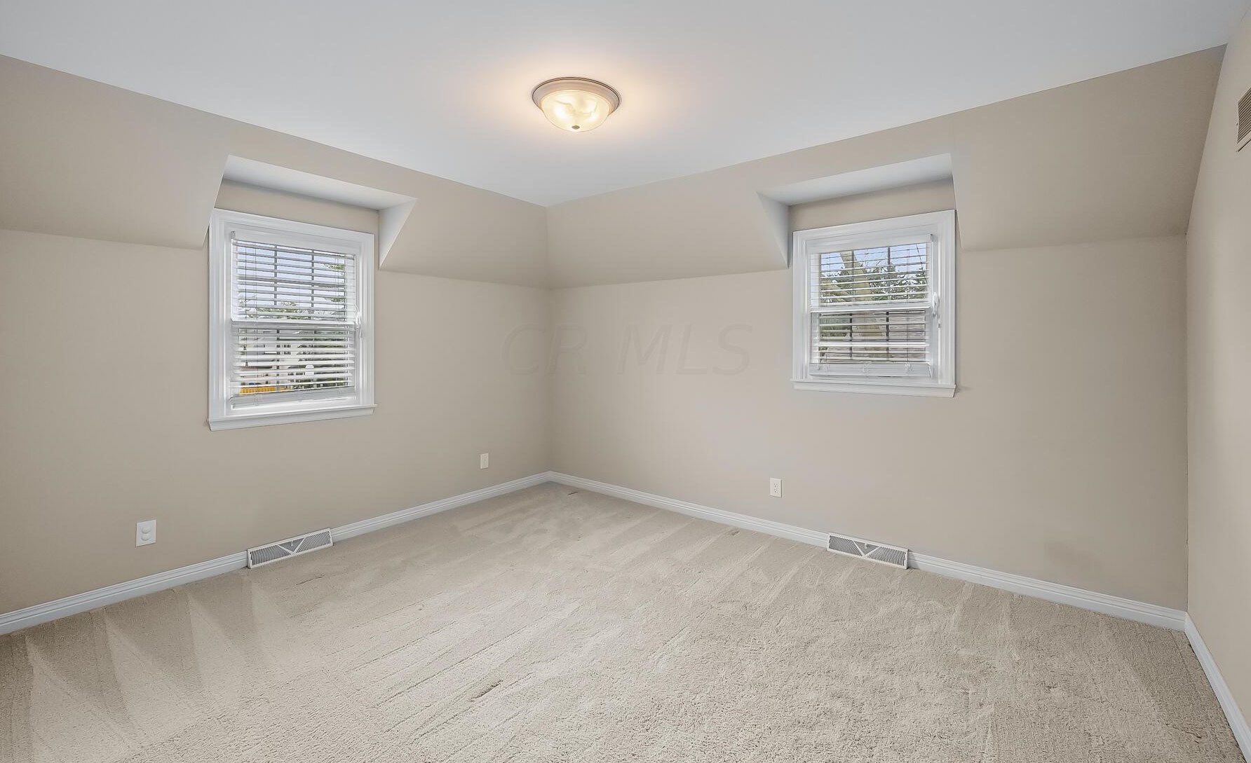 4162 Squires Ln, Columbus OH  43220-3949 exterior