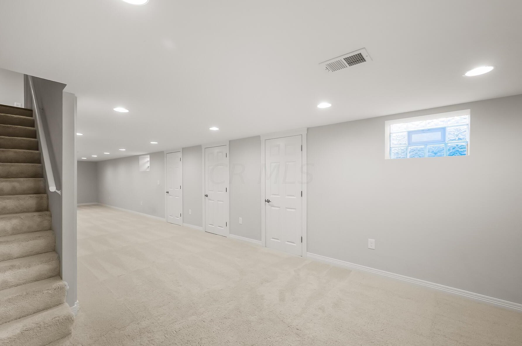 4162 Squires Ln, Columbus OH  43220-3949 exterior