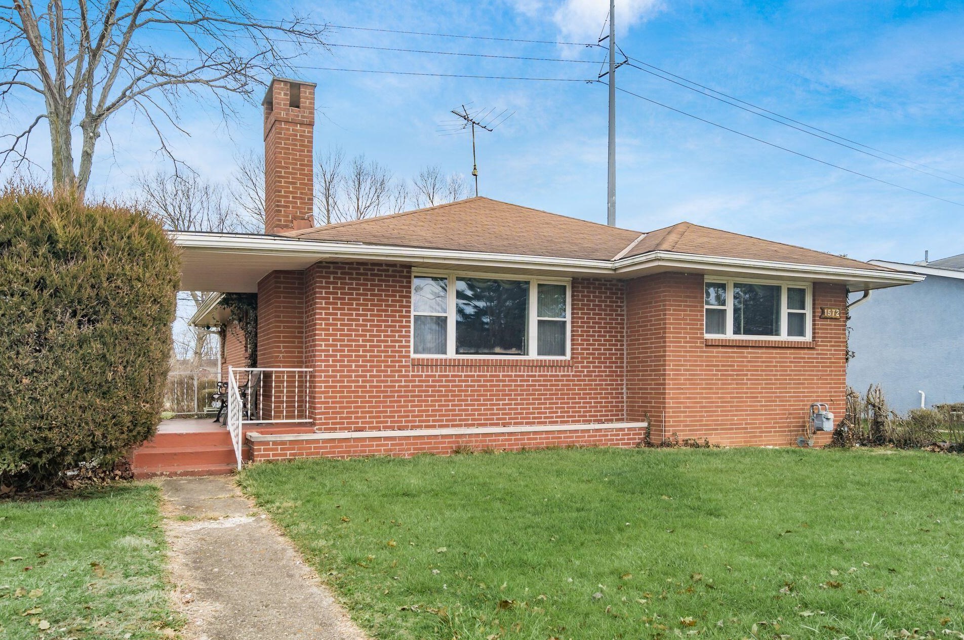 1572 Bostwick Rd, Columbus, OH 43227-3316