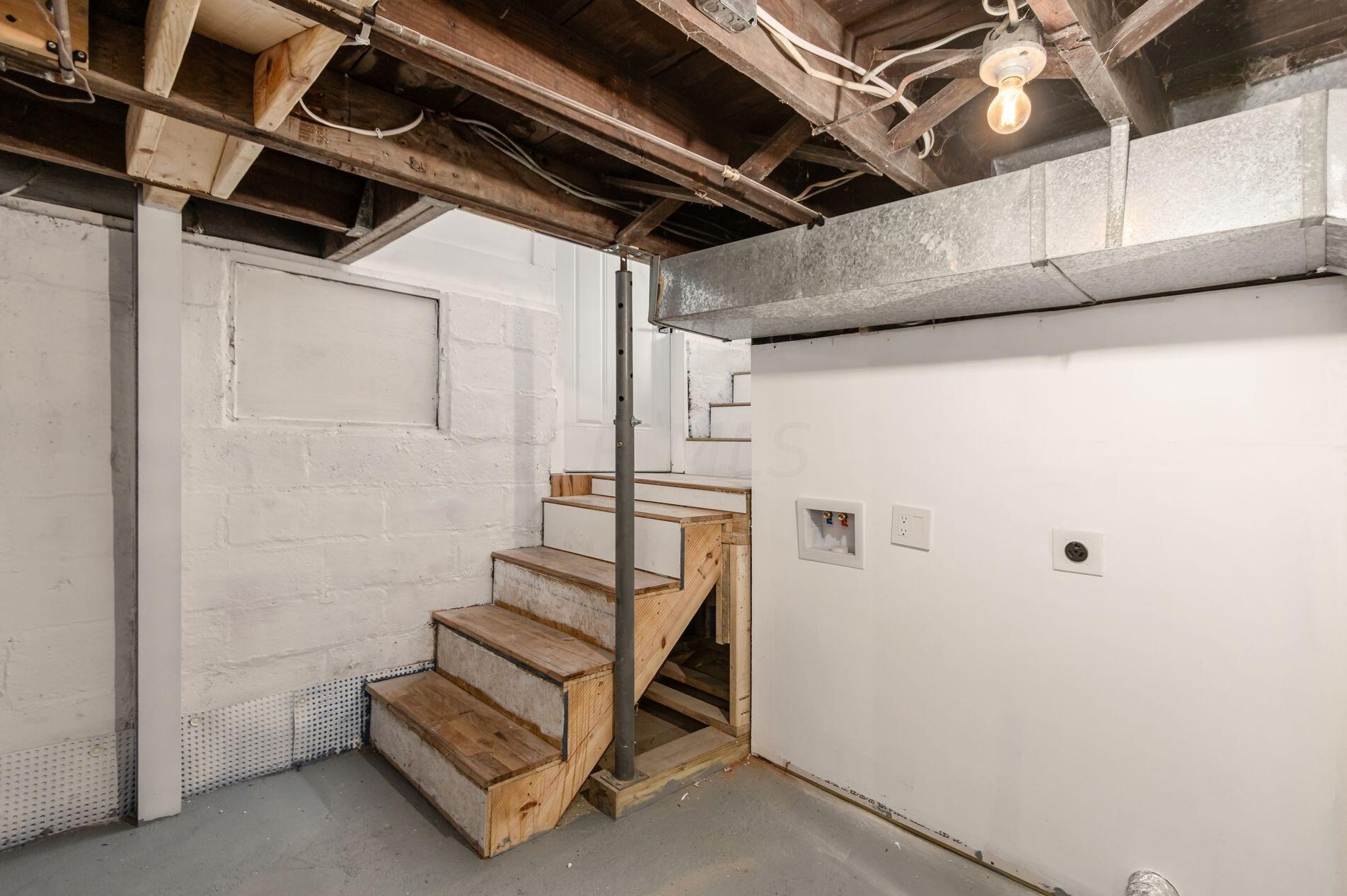 2871 Findley Ave, Columbus OH  43202-2319 exterior