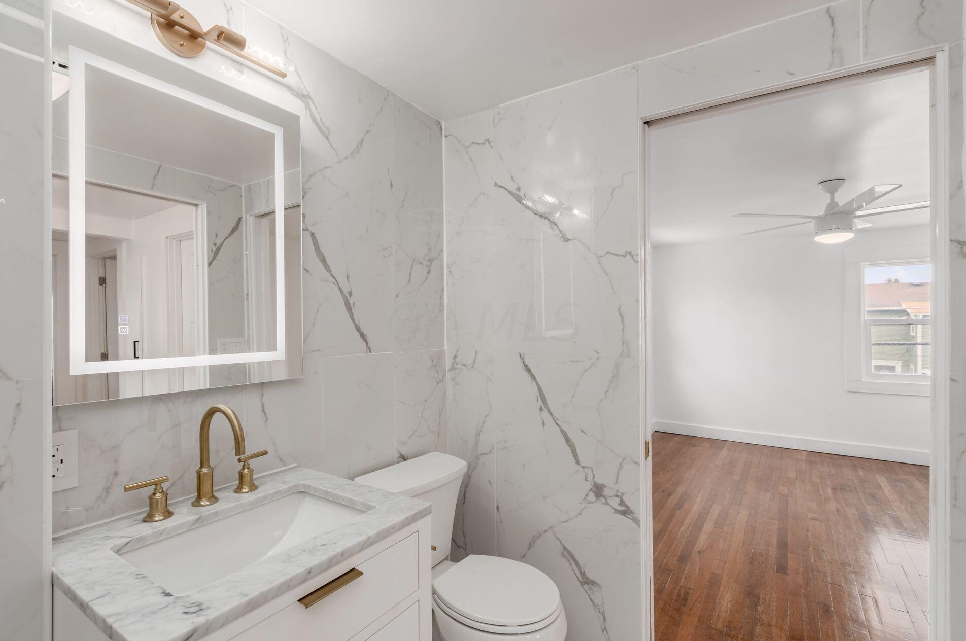 2871 Findley Ave, Columbus OH  43202-2319 exterior