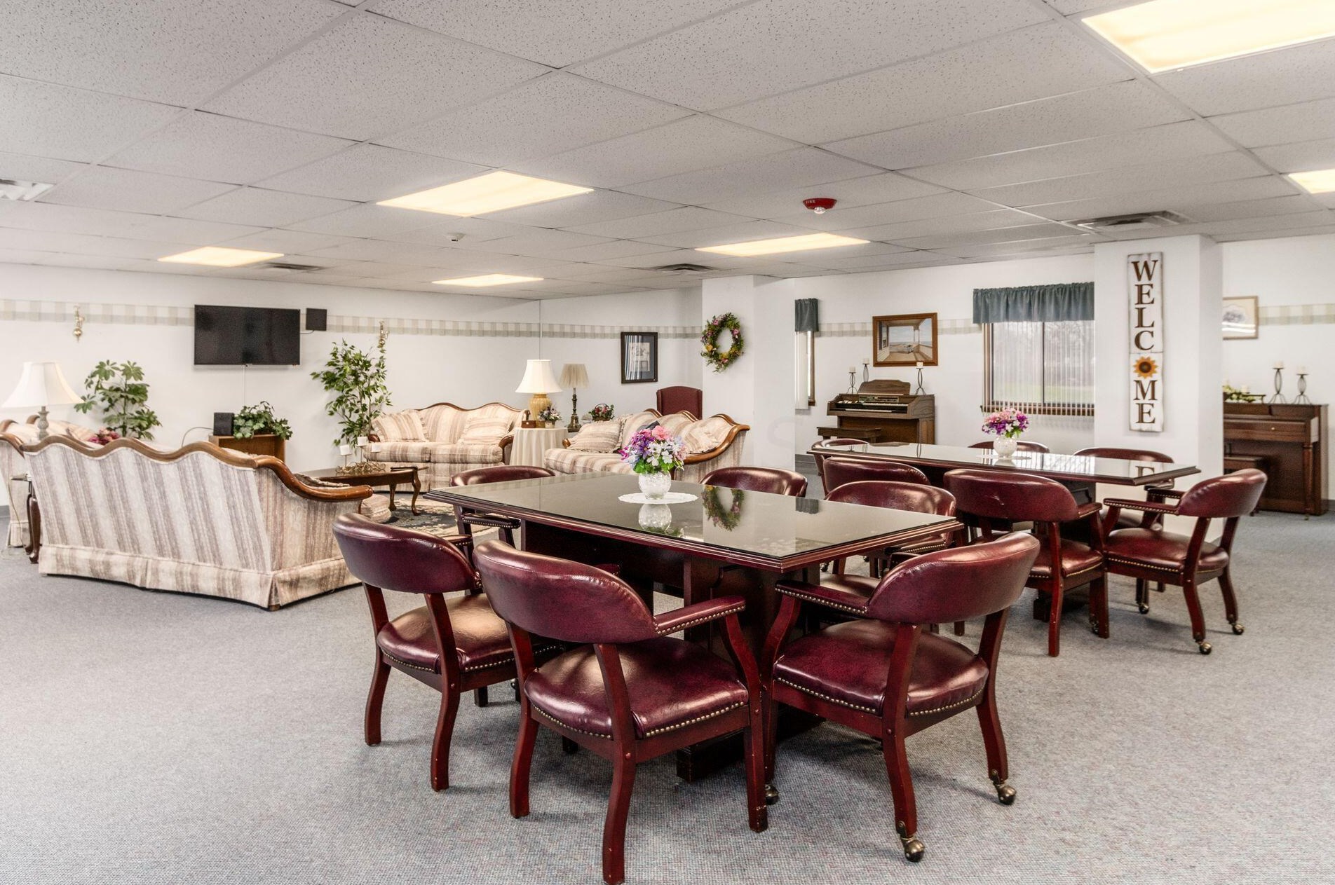 3967 Karl Rd, Columbus OH  43224-6102 exterior