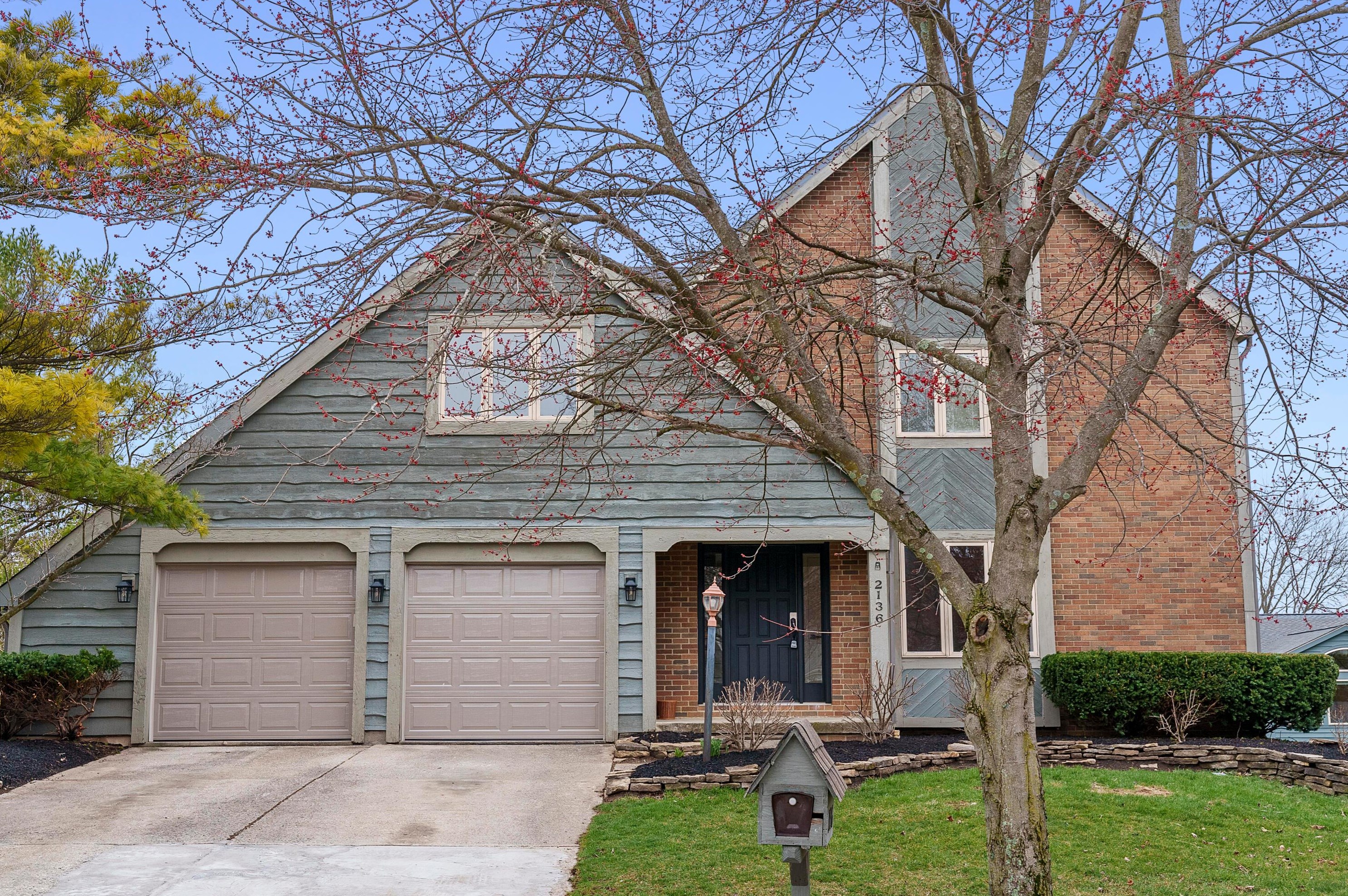 2136 Stowmont Ct, Dublin, OH 43016-9563