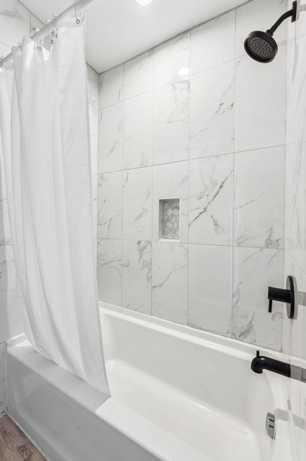 240 Oakley Ave, Columbus OH  43204-3219 exterior