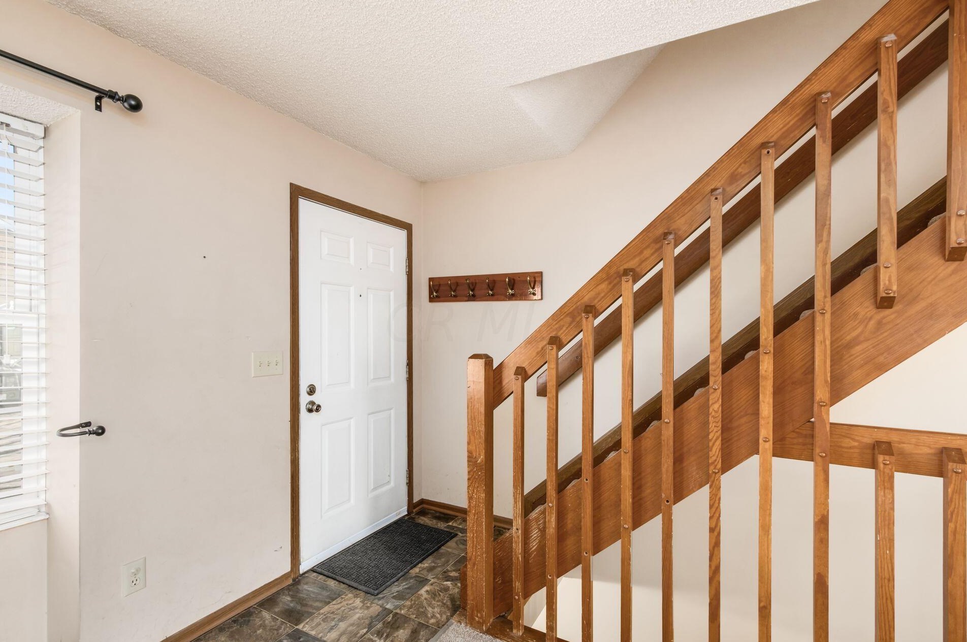 5144 Singleton Dr, Hilliard, OH 43026-9138