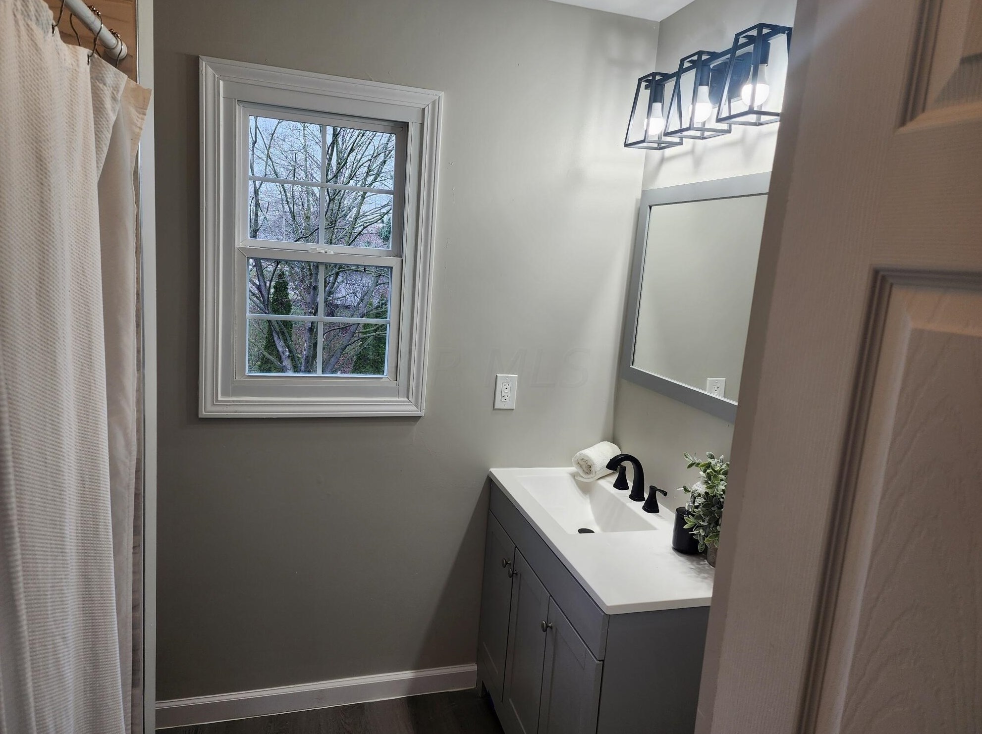 6135 Sharon Woods Blvd, Columbus OH  43229-2111 exterior