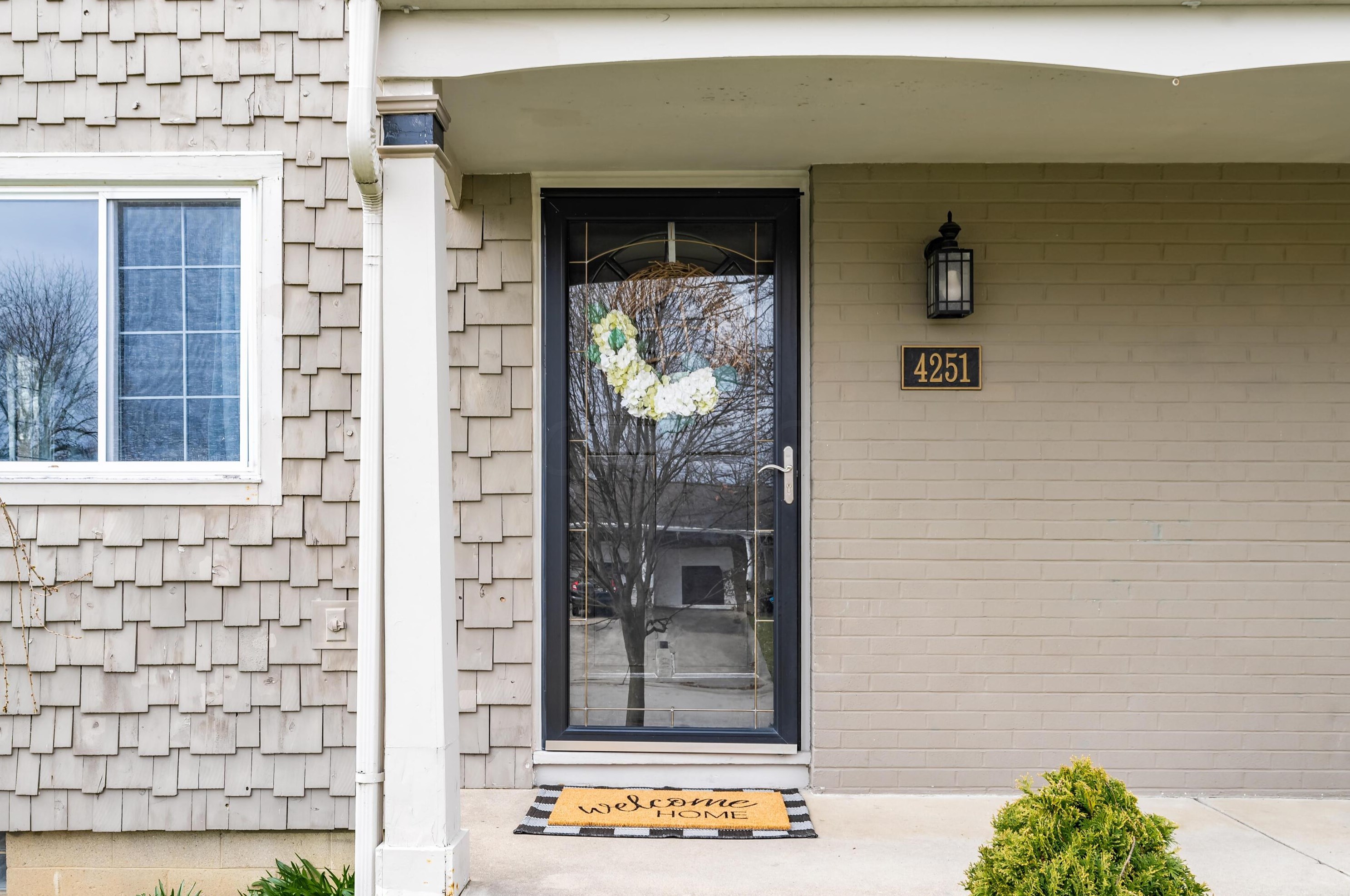 4251 Kendale Rd, Columbus, OH 43220-4139