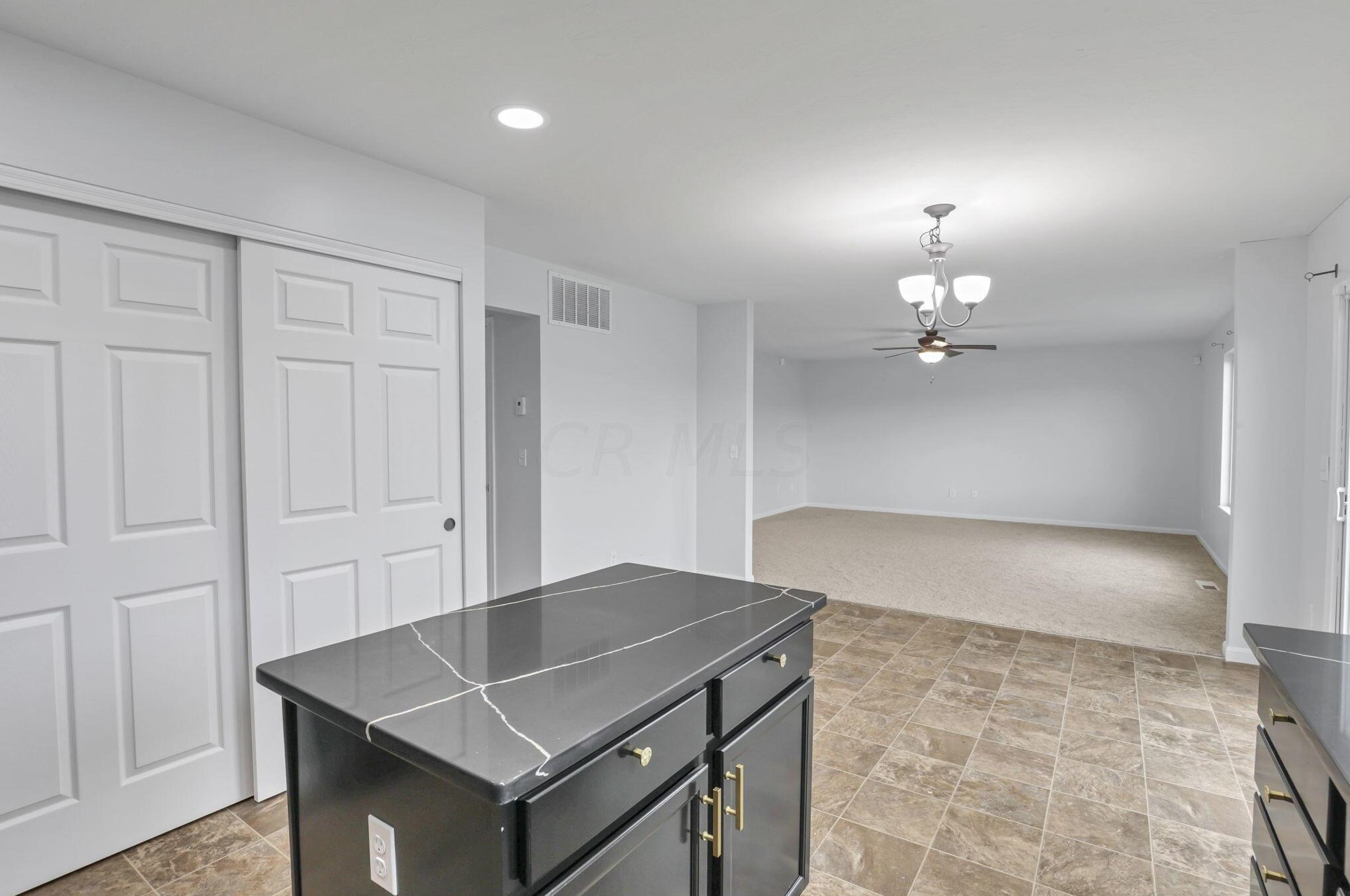 1571 Morrison Farms Dr, Blacklick OH  43004-9091 exterior
