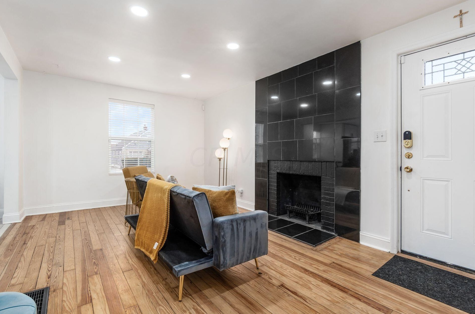 1095 Kelton Ave, Columbus OH 43206-1725 exterior