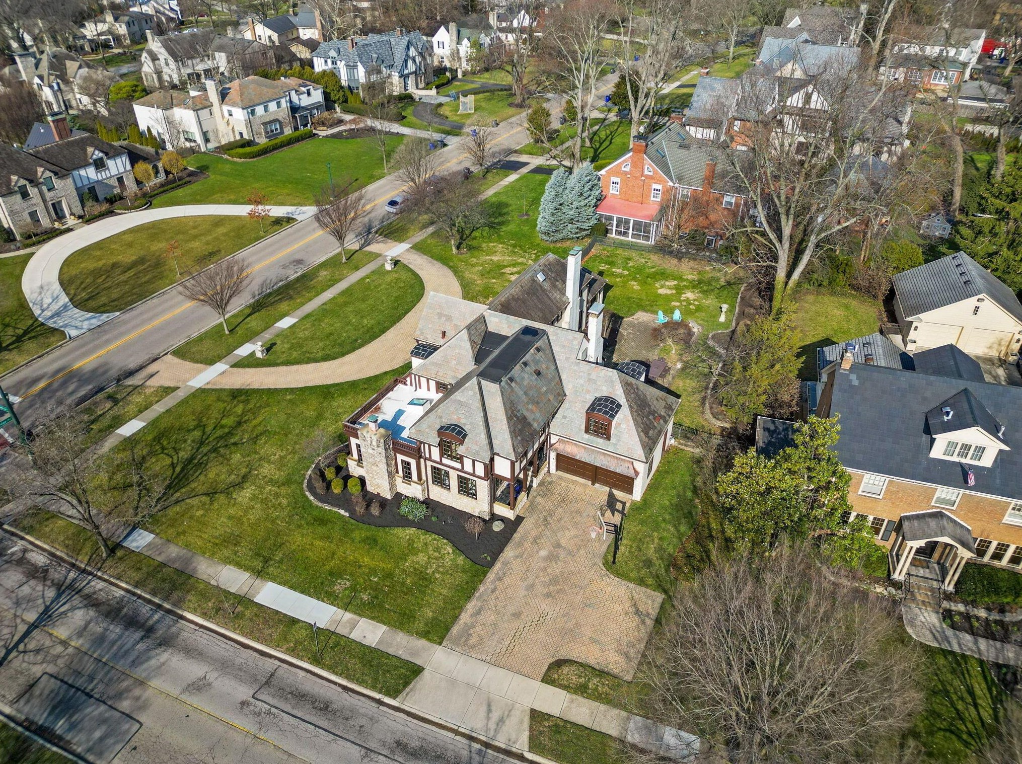 1960 Cambridge Blvd, Columbus OH  43221-4102 exterior