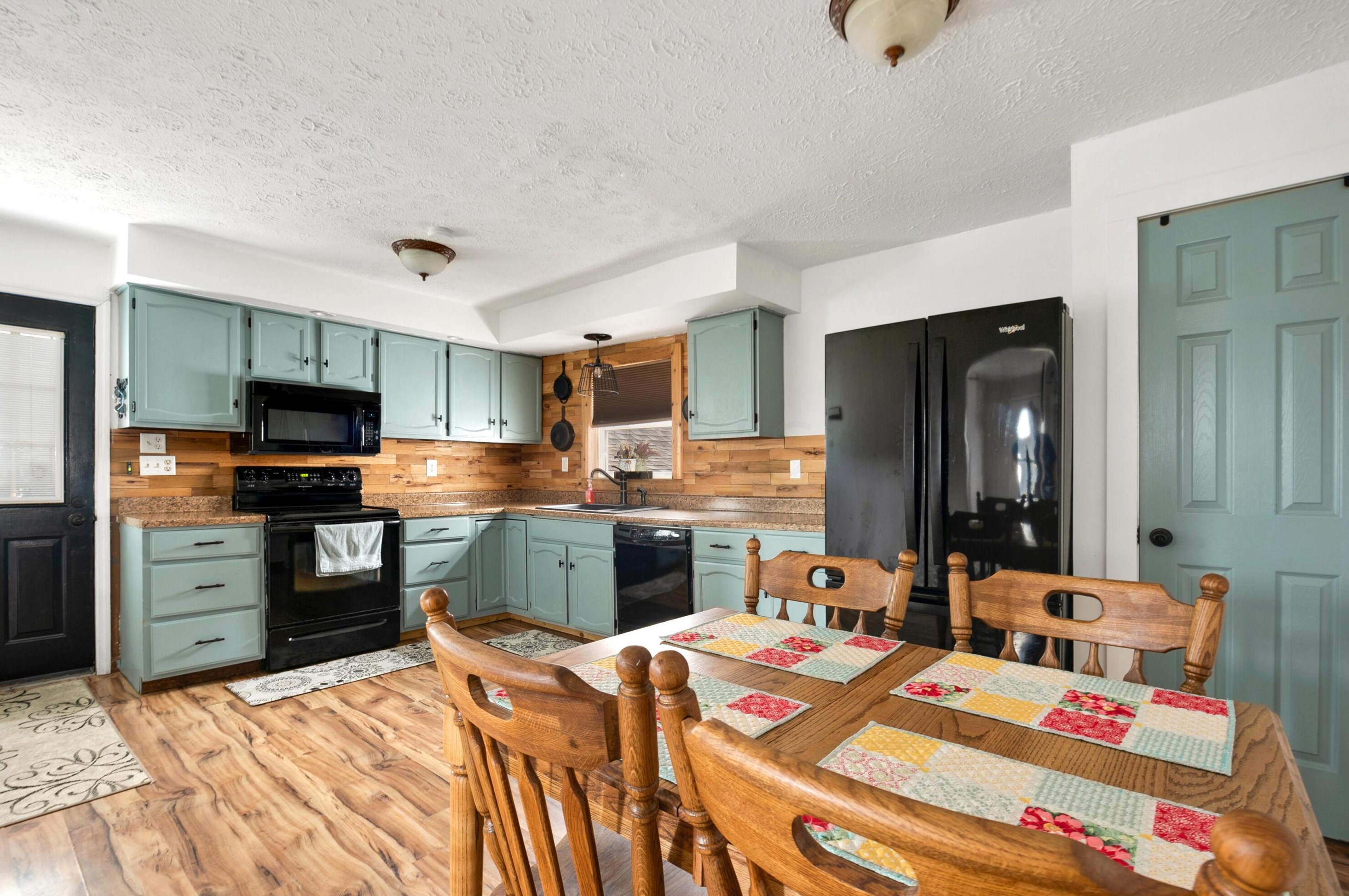 5369 Cincinnati Zanesville Rd, Lancaster OH  43130-9386 exterior