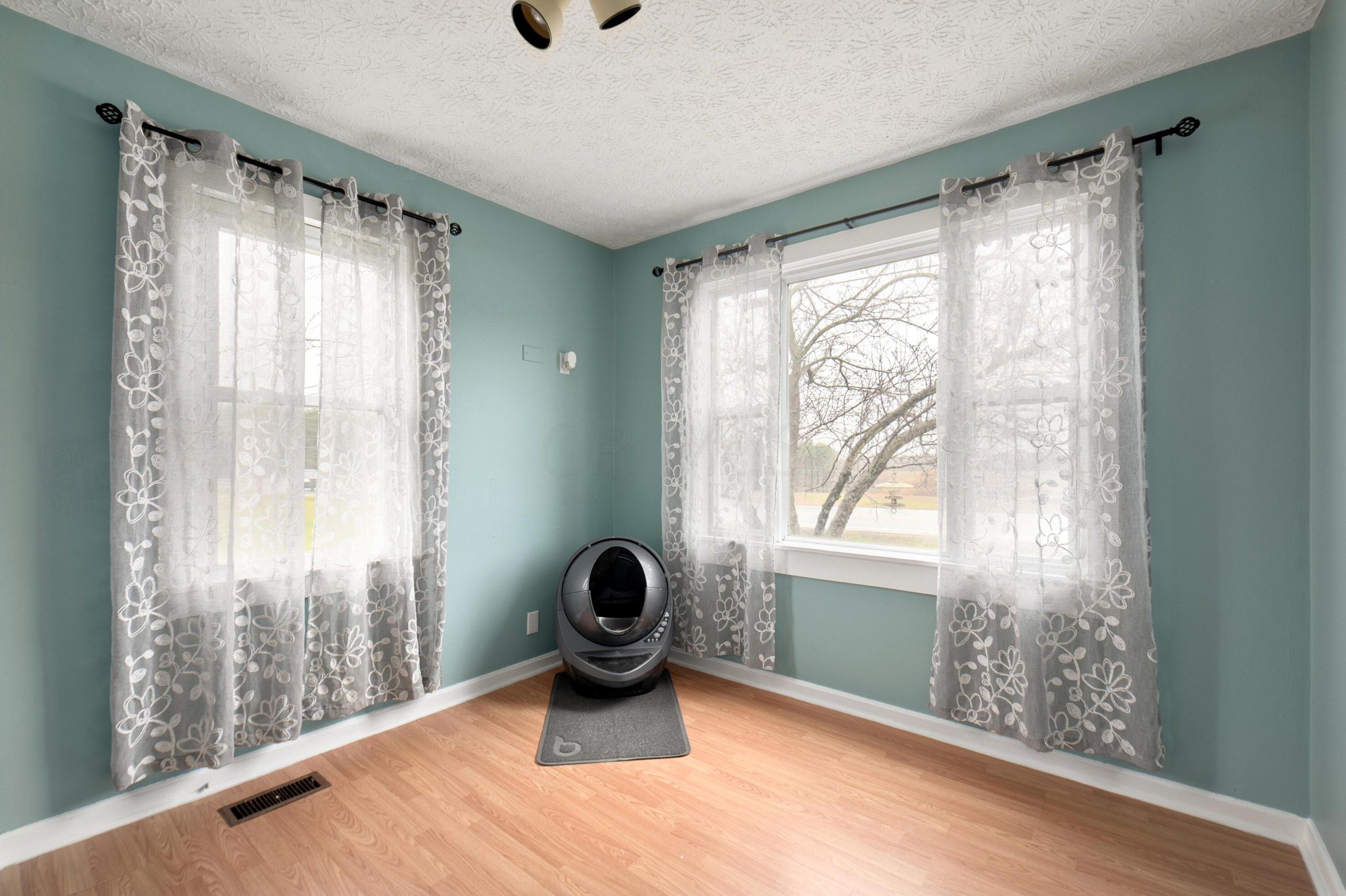5369 Cincinnati Zanesville Rd, Lancaster OH  43130-9386 exterior
