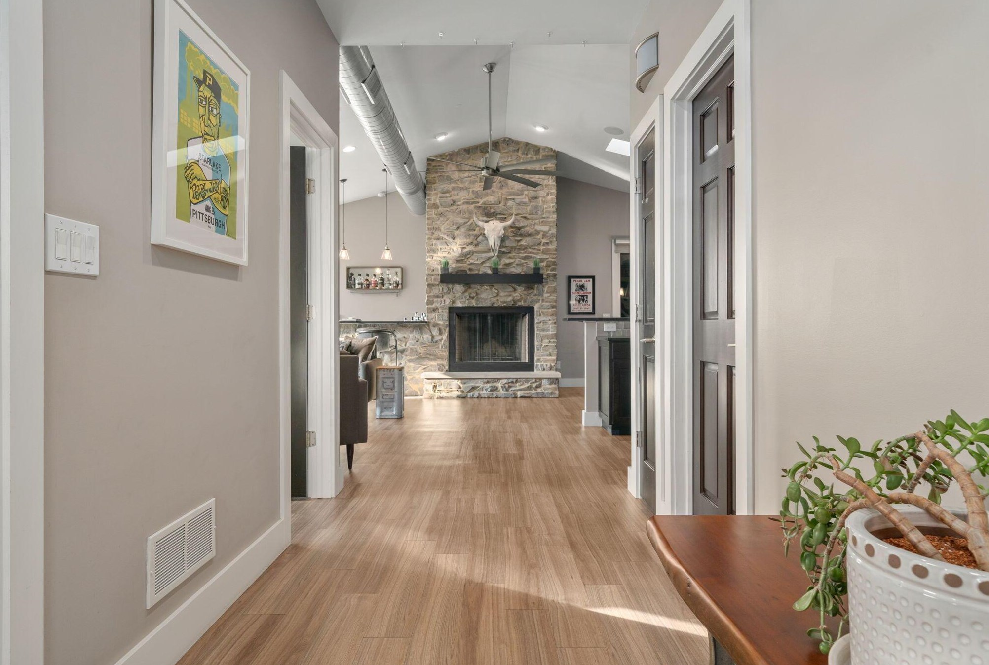 484 Kossuth St, Columbus OH  43206-2366 exterior